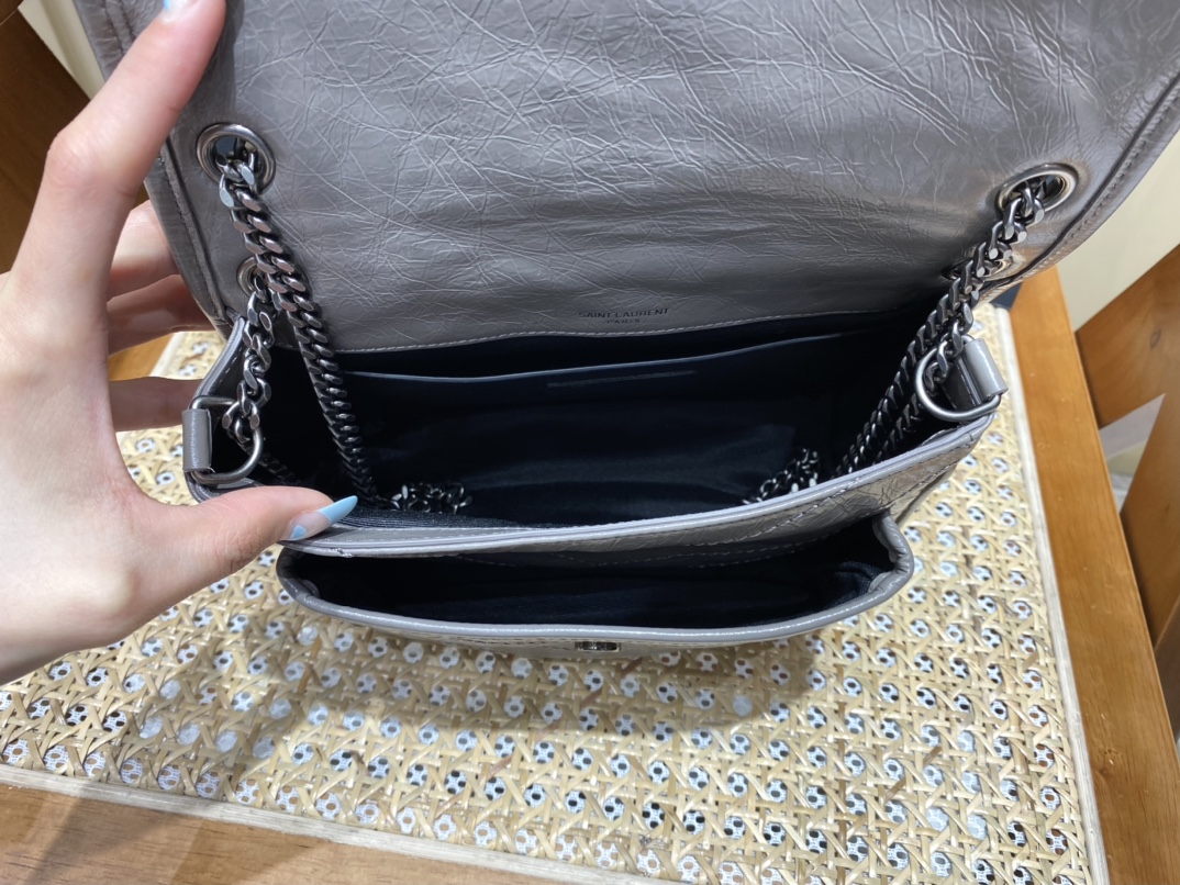 YSL Niki 22CM 邮差包 633151浅灰色