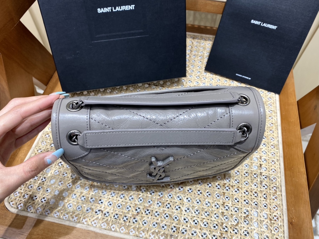 YSL Niki 22CM 邮差包 633151浅灰色