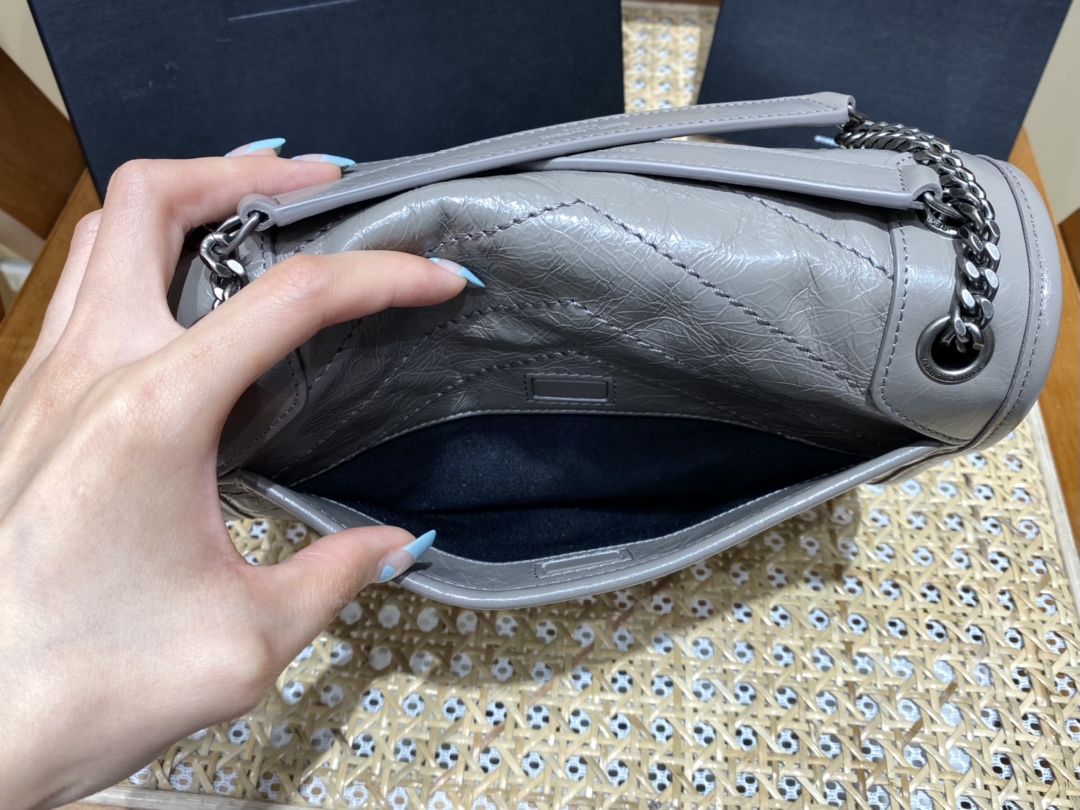 YSL Niki 22CM 邮差包 633151浅灰色