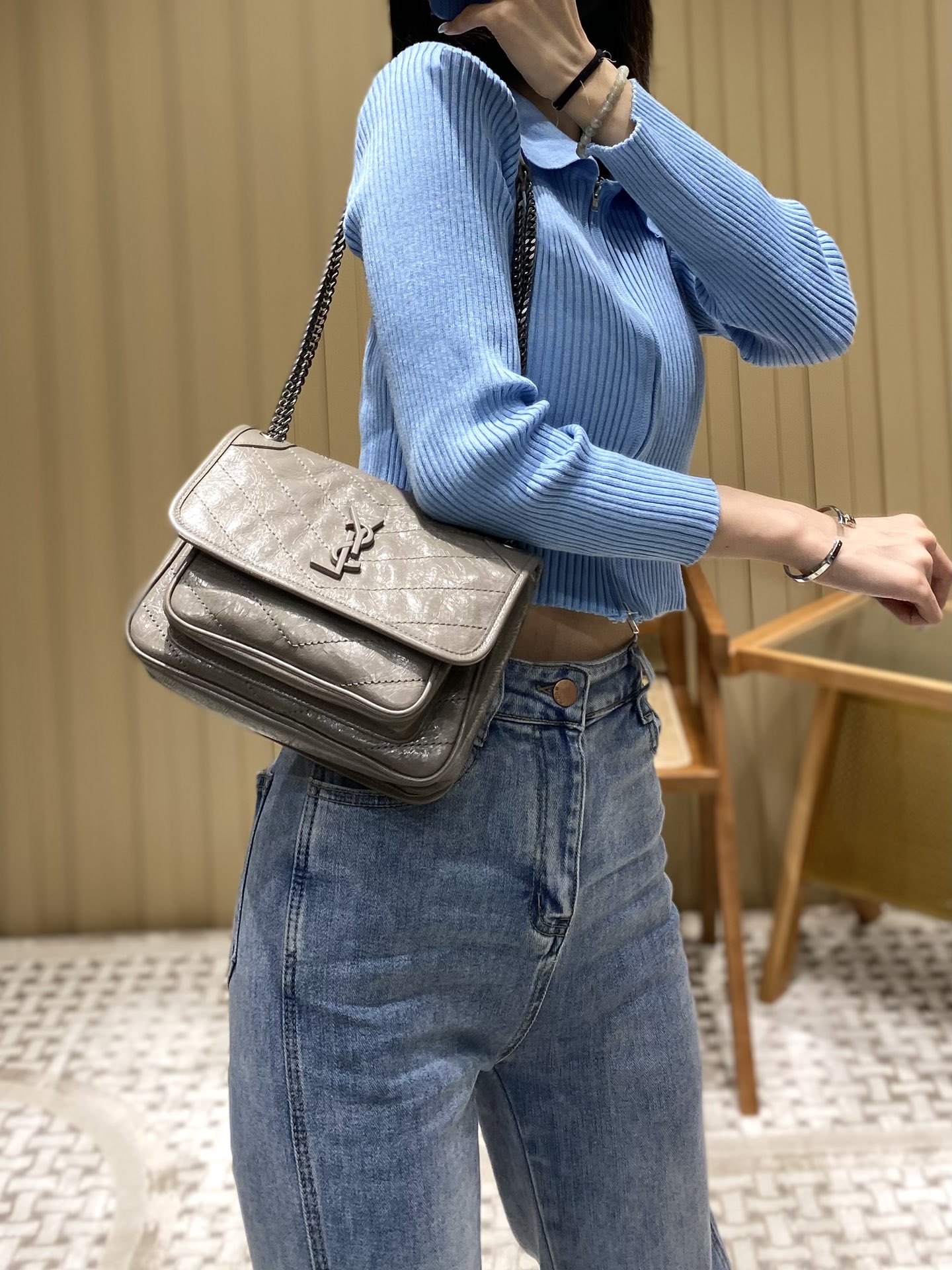 YSL Niki 22CM 邮差包 633151浅灰色