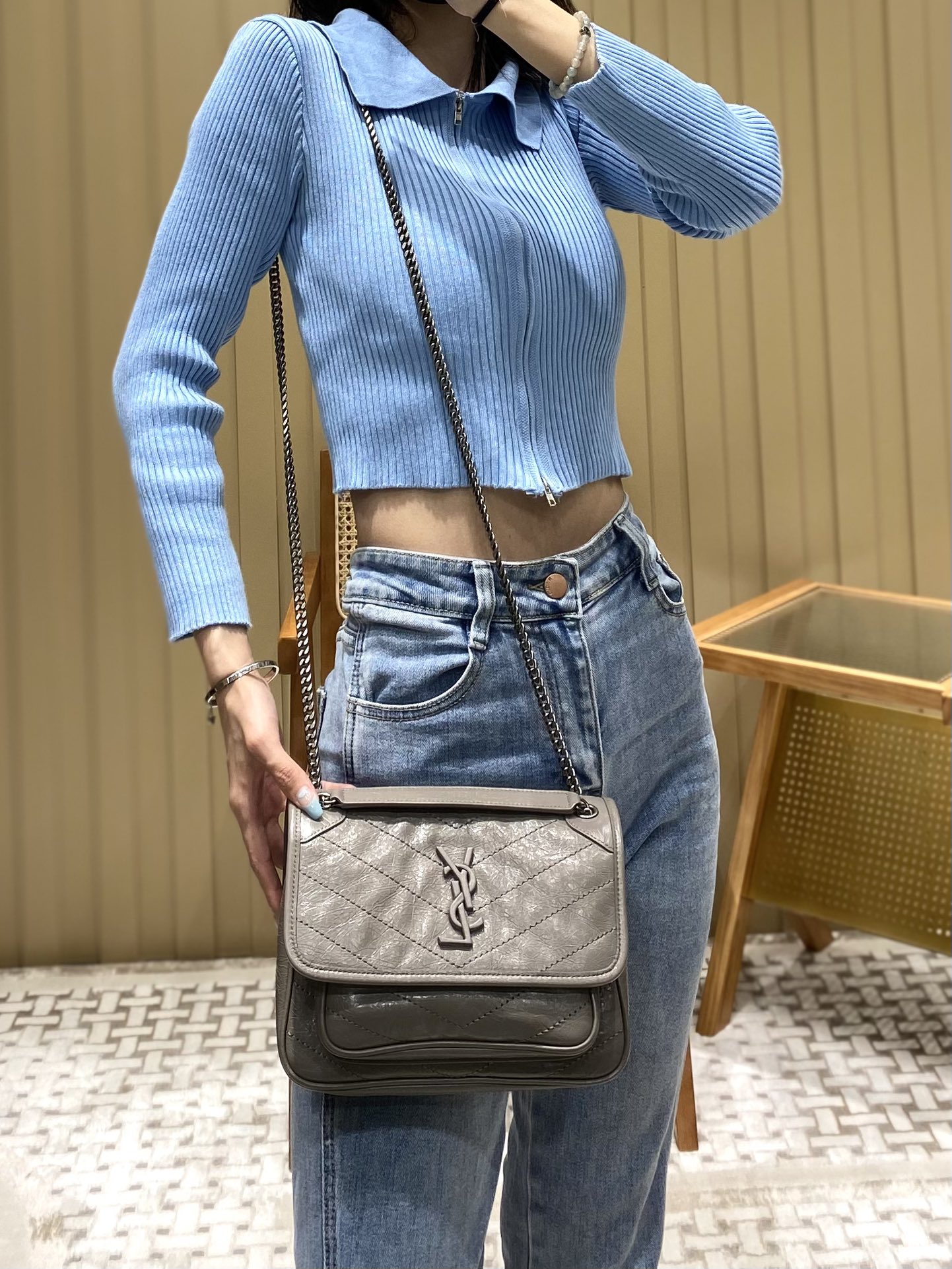 YSL Niki 22CM 邮差包 633151浅灰色