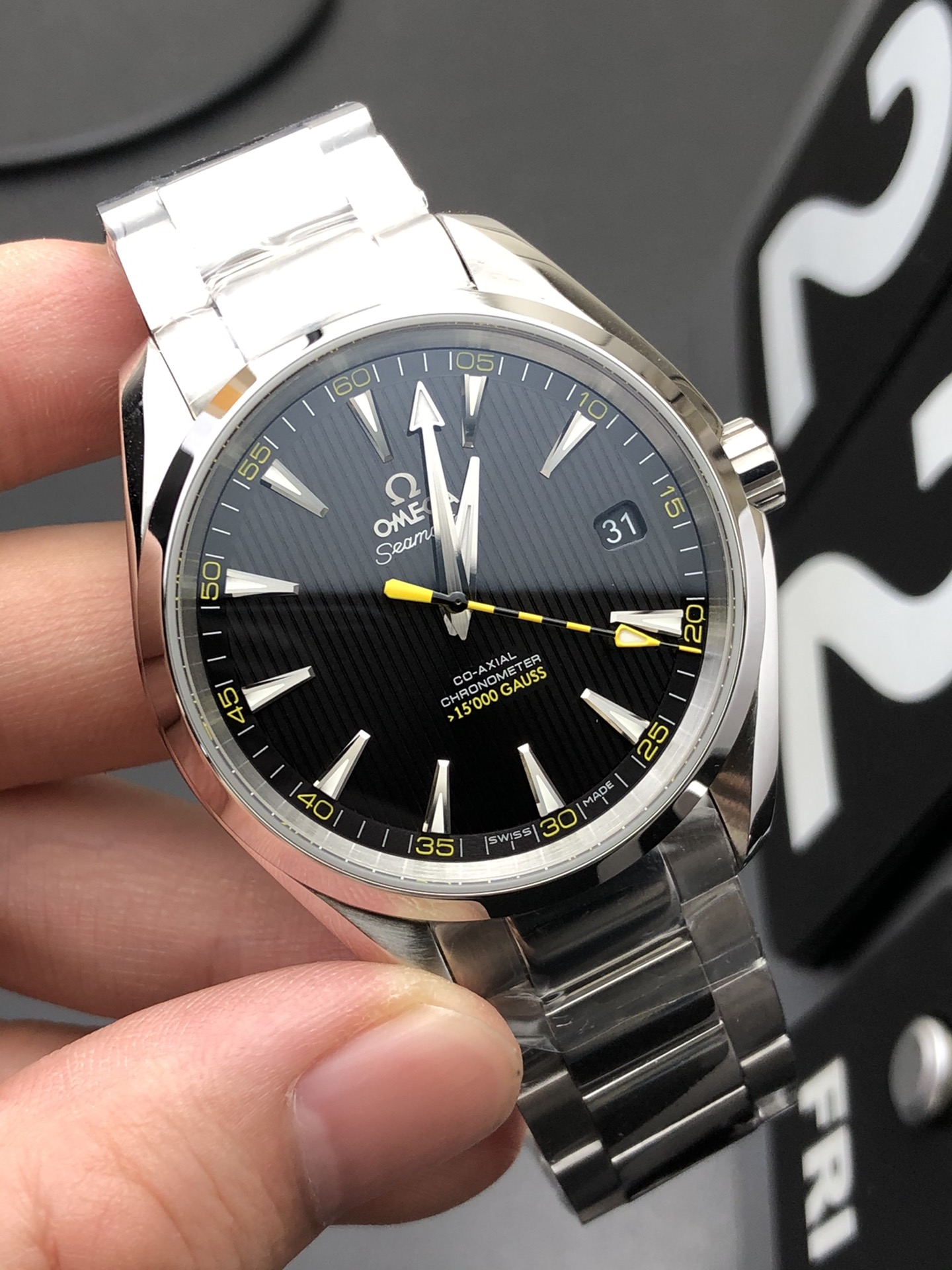 Omega 海马150黄蜂针