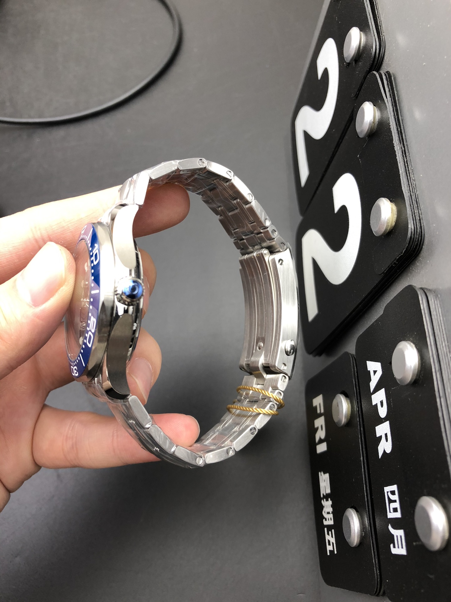 Omega OR 蓝海马300