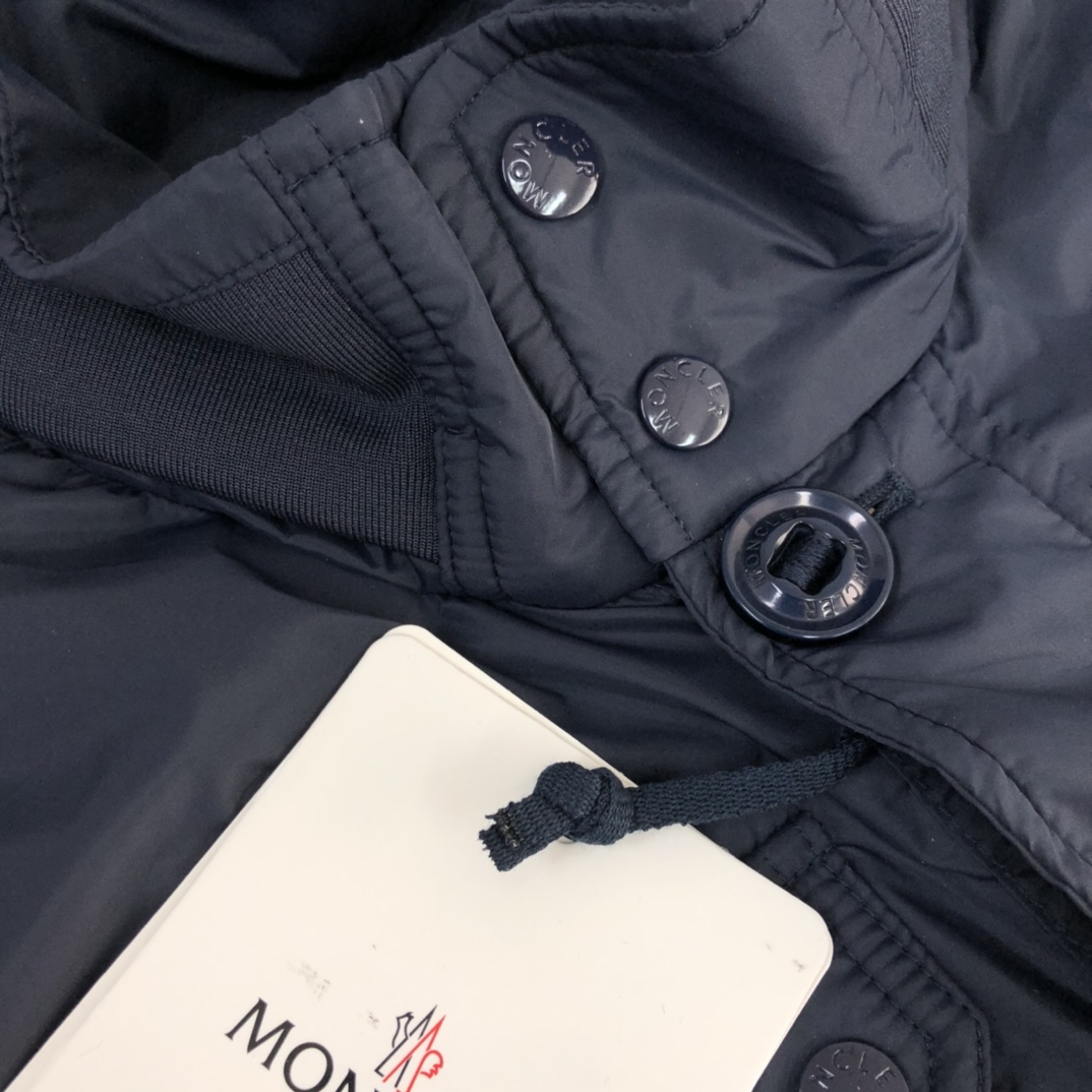 Moncler Kleding Jas &Jassen Blauw