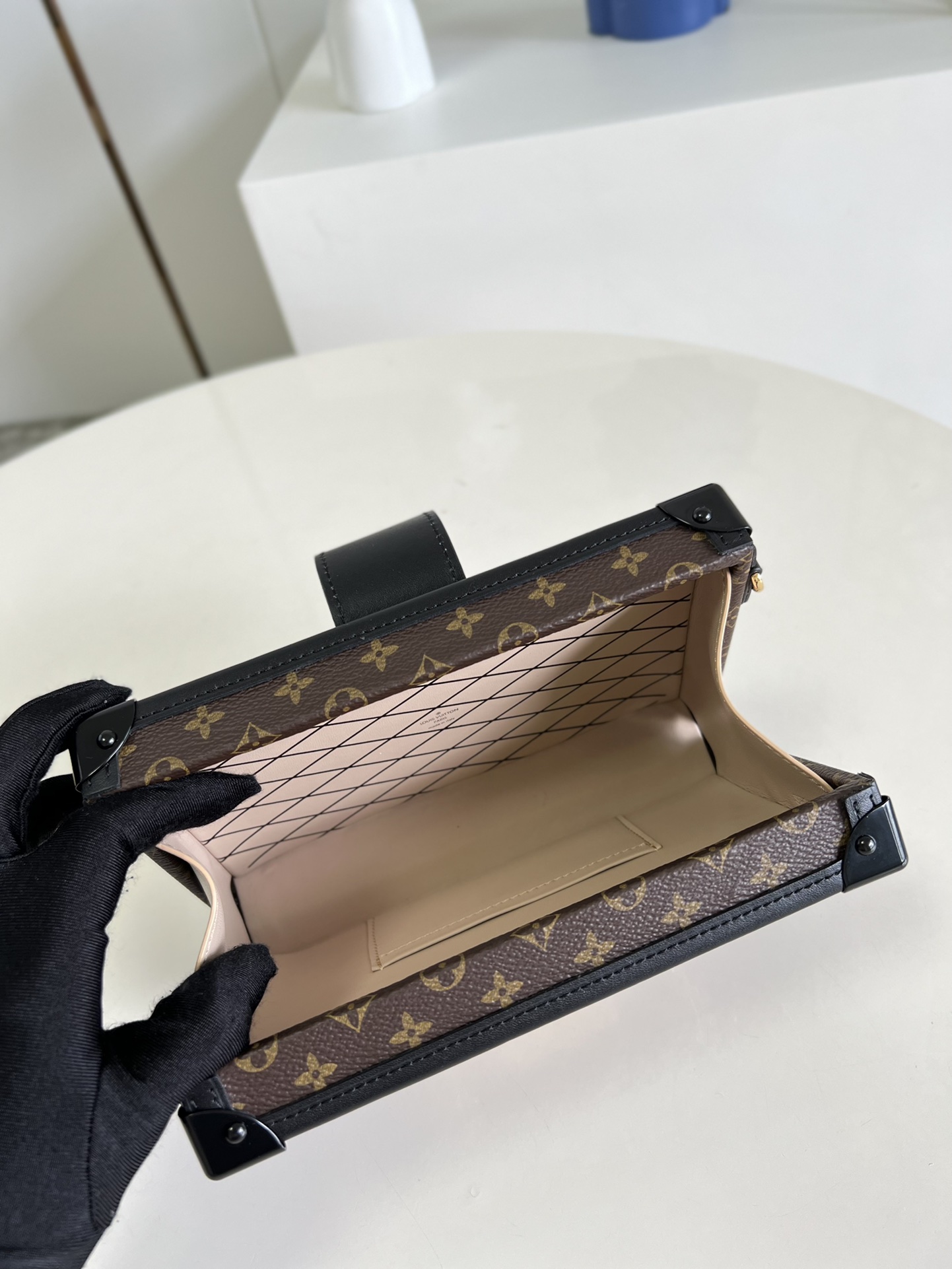 Every detail of this Petite Malle handbag is inspired by Louis Vuitton's - Bag 8
