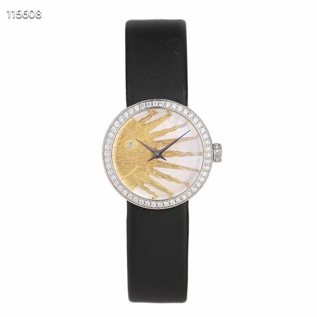 NO:532308,Batch: With full package Dior (welcome to compare prices globally) In stock in physical stores (densely not bargaining) [Second-hand (physical) Dior/DIORLA D DE DIOR series stainless steel original diamond quartz women's watch] Model CD04711X1001 Accessories No watch diameter 25mm --------counter price 47, yuan (FT77**),,dior,dior19860909批: 配全套包装 迪奥（欢迎全球比价）实体店现货（重磅来袭不议价）【二手（以实物为准）迪奥/DIORLA D DE DIOR系列精钢原镶钻石英女表】型号CD04711X1001 附件无 表径25mm -----专柜价47,元（FT77**）,,dior,dior,Watch