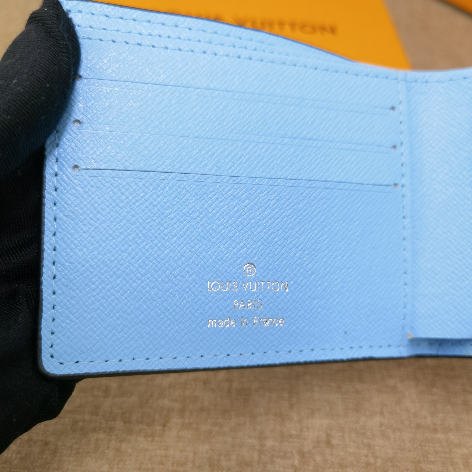 Leather Wallet - Packaging