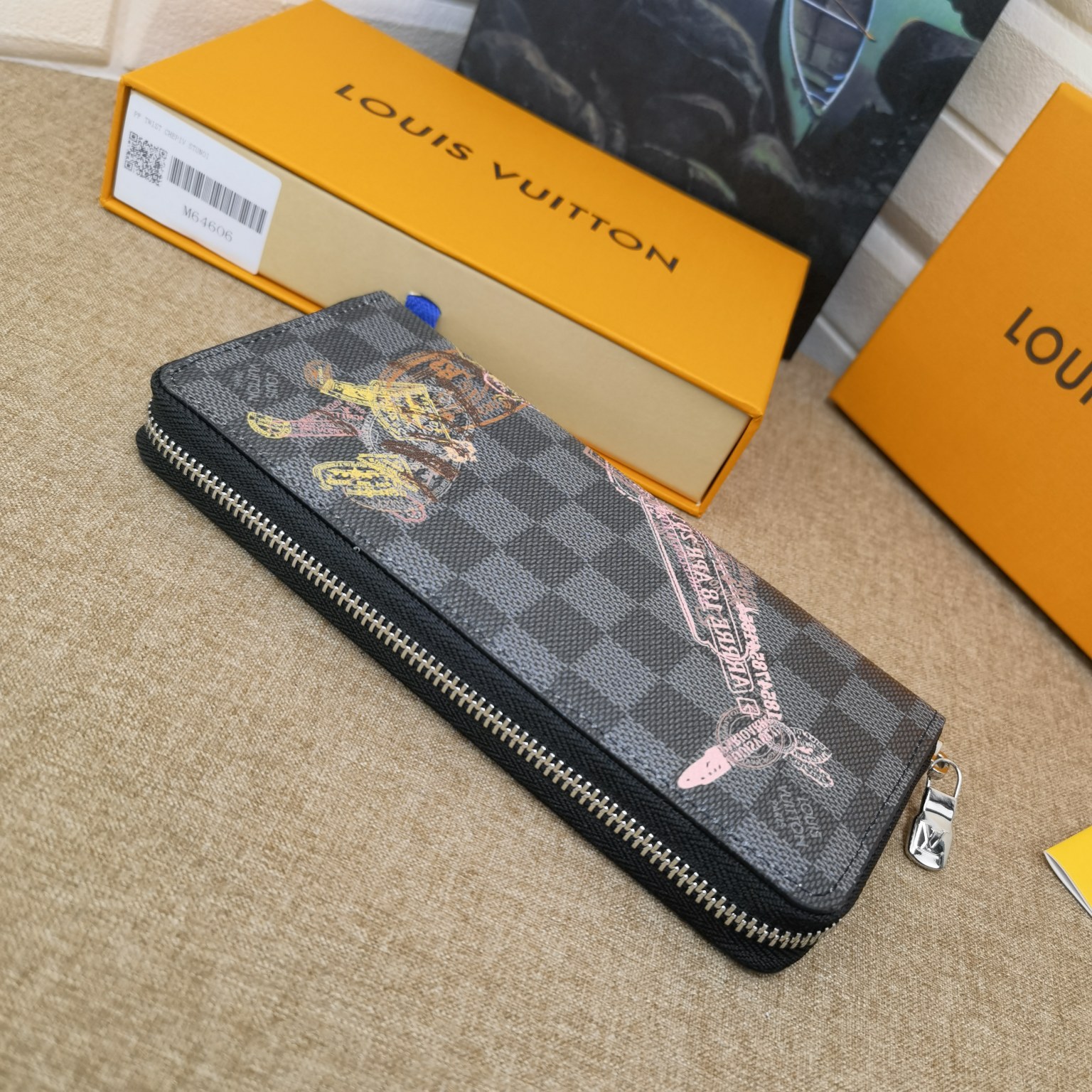 Leather zipper wallet open view