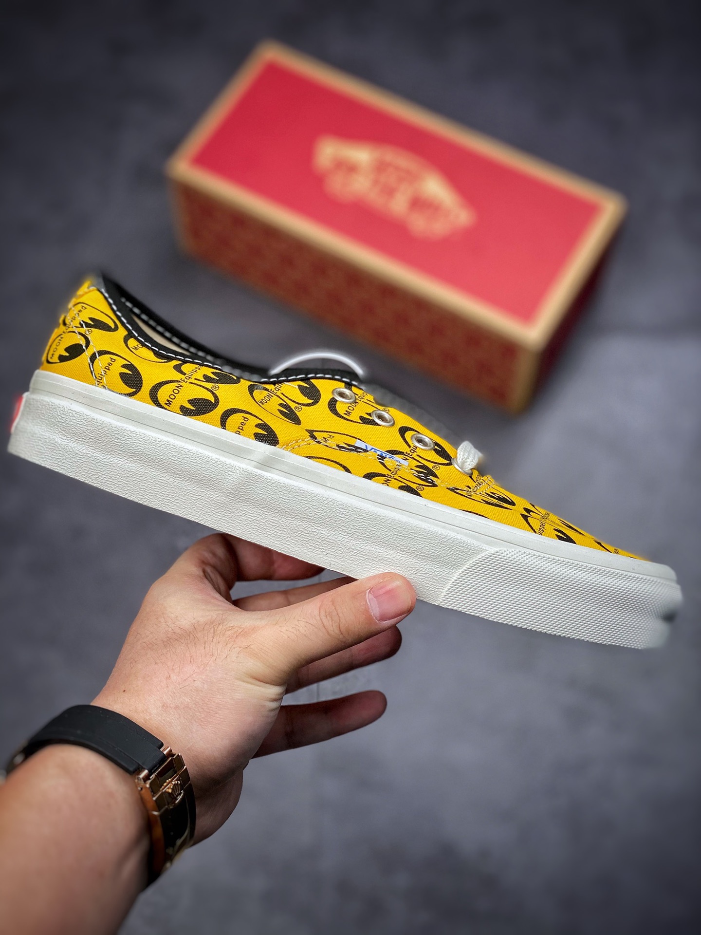 140 Mooneyes x Vans Authentic 44 Dx 联名系列大眼睛低帮休闲板鞋 VN0A5KX4AVQ