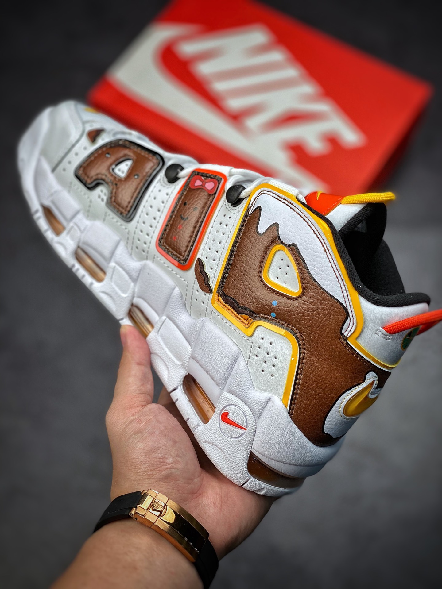 260 Air More Uptempo 圣诞帽贴皮 代表着历史最高版本皮蓬 DD9223-100