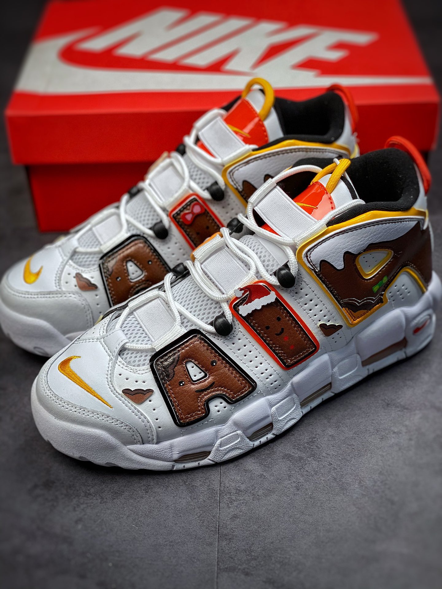 260 Air More Uptempo 圣诞帽贴皮 代表着历史最高版本皮蓬 DD9223-100