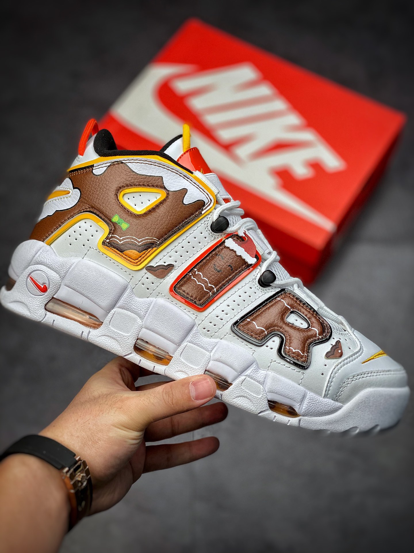 260 Air More Uptempo 圣诞帽贴皮 代表着历史最高版本皮蓬 DD9223-100