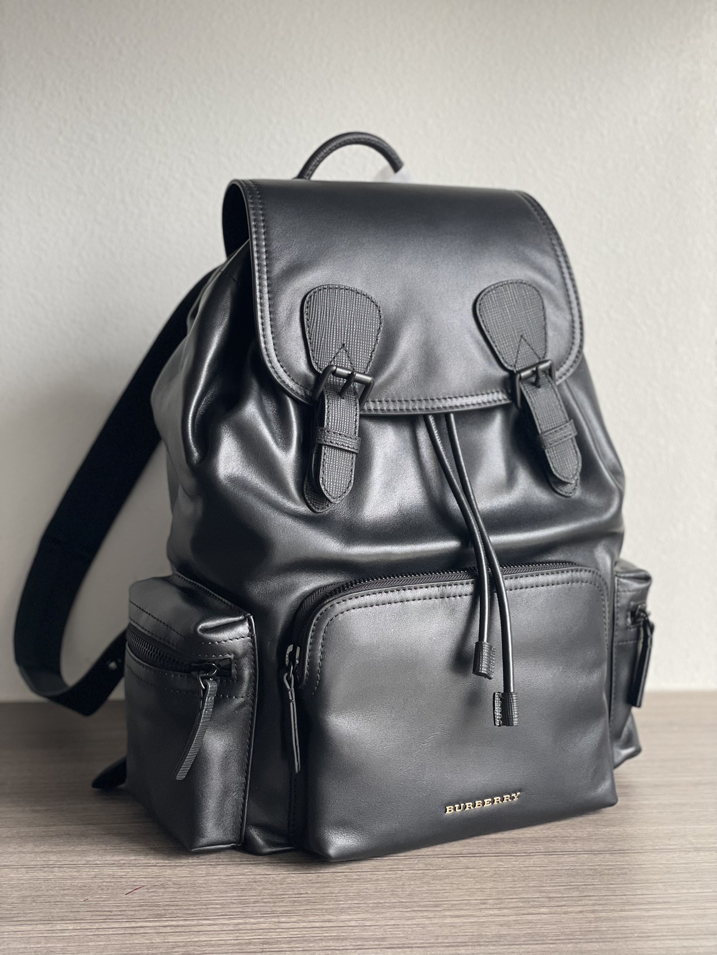 [Backpacks]Military unisex backpack is the main accessory for fashion shows Ma