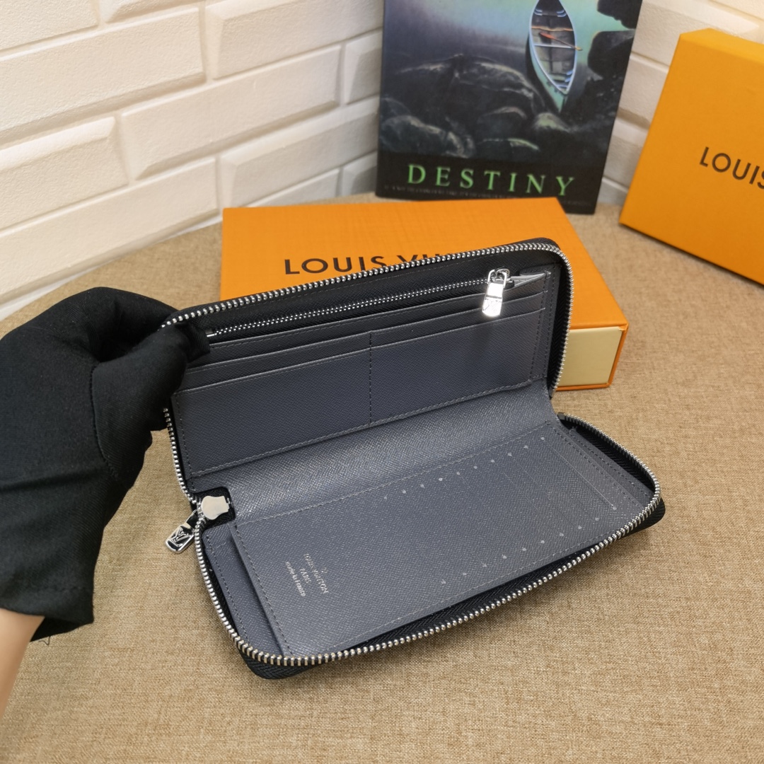 Long leather wallet in different color