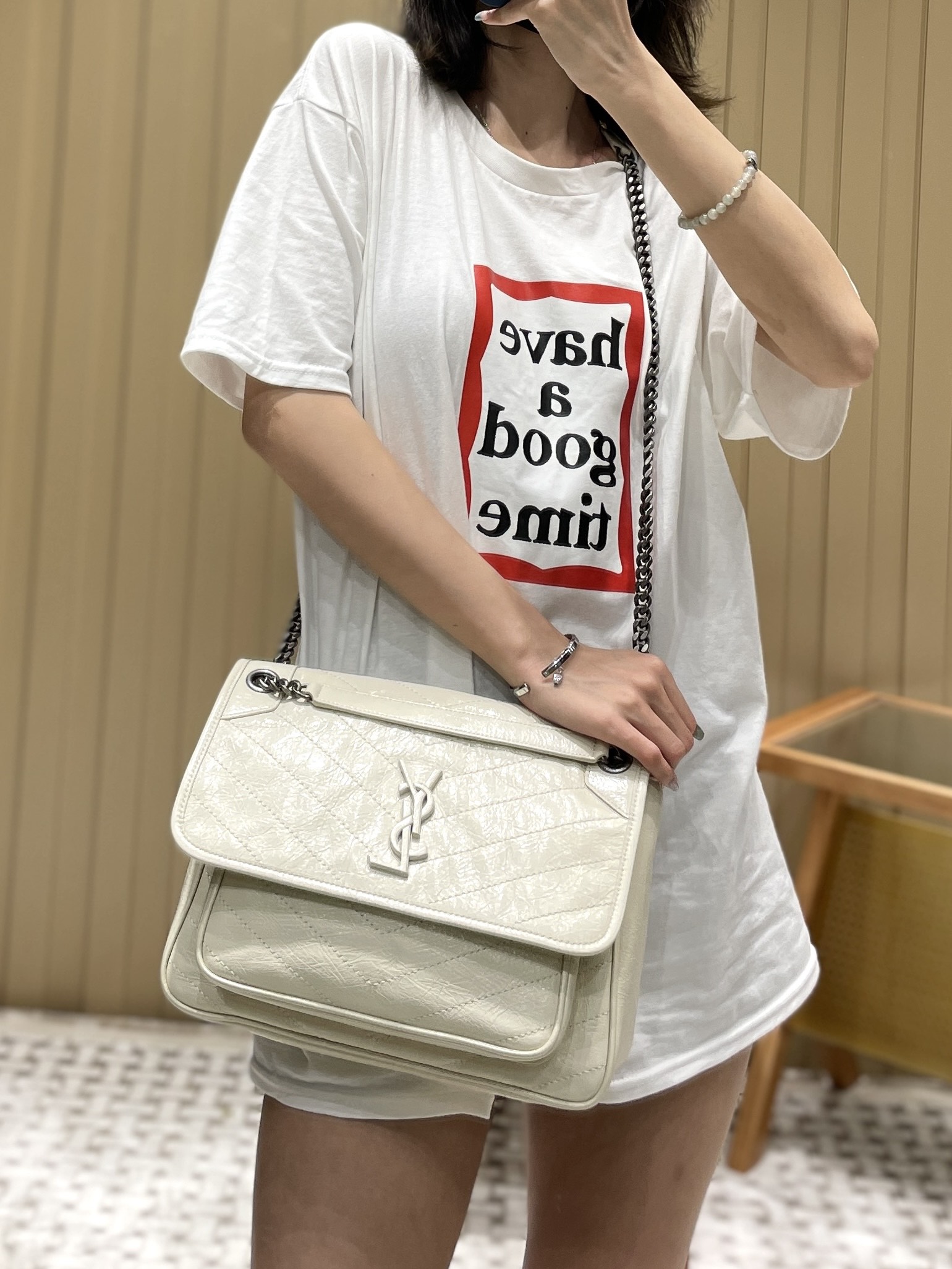 YSL Niki 28CM 邮差包 633158奶白色