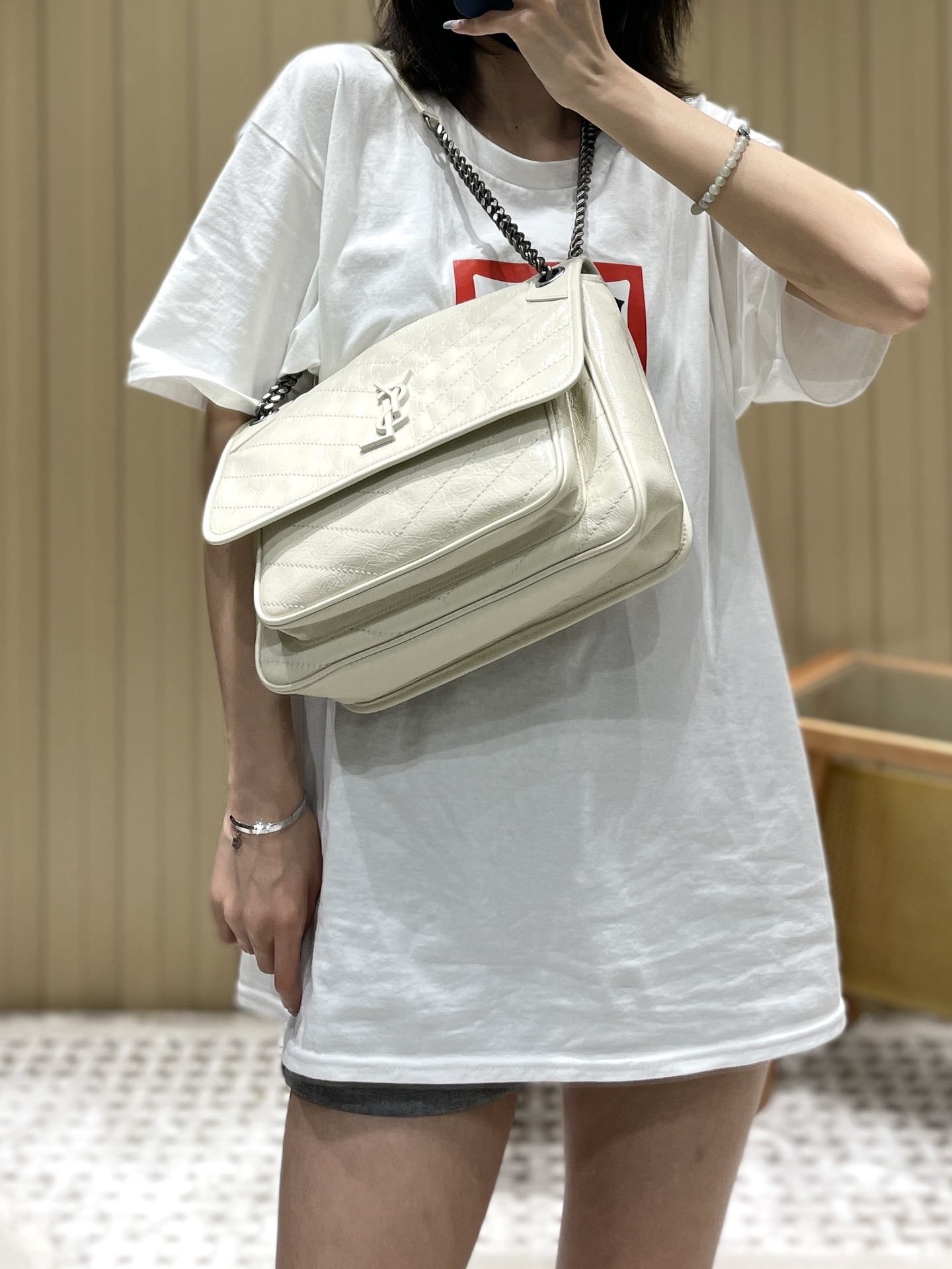 YSL Niki 28CM 邮差包 633158奶白色