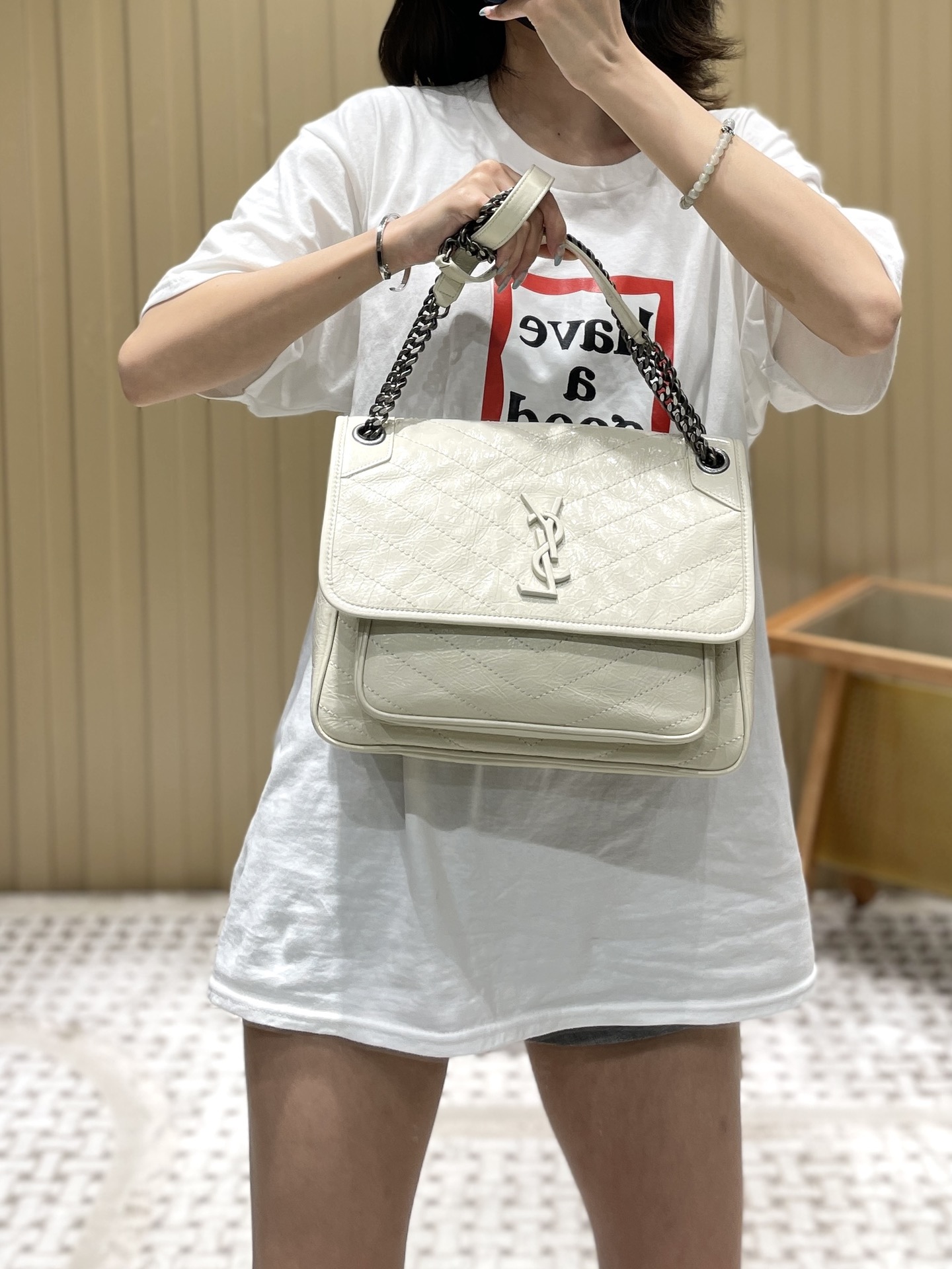 YSL Niki 28CM 邮差包 633158奶白色