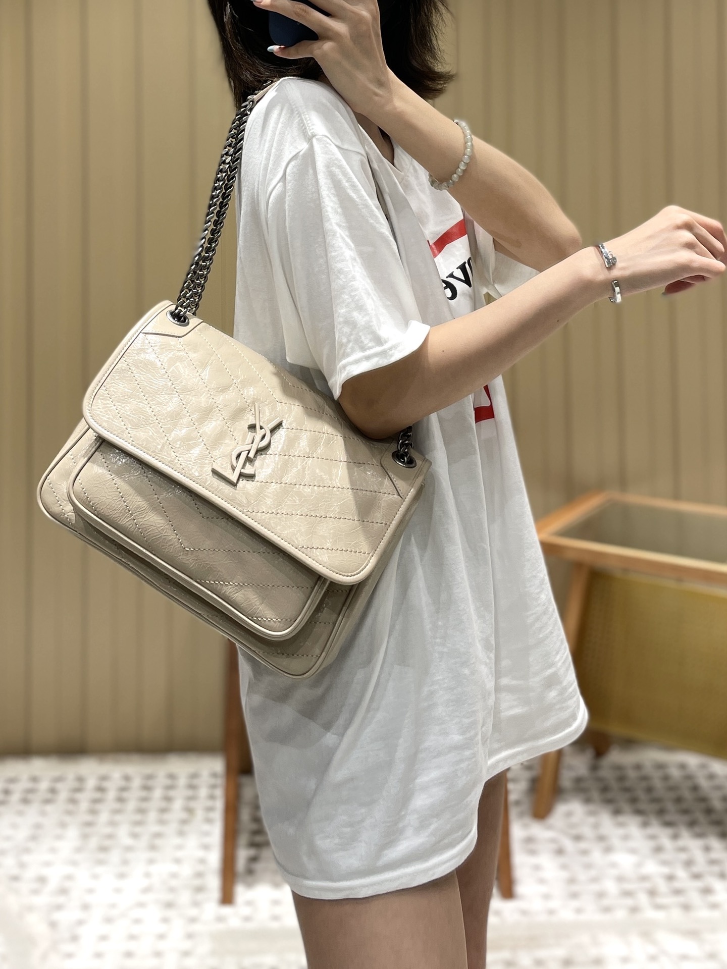 YSL Niki 28CM 邮差包 633158奶茶色