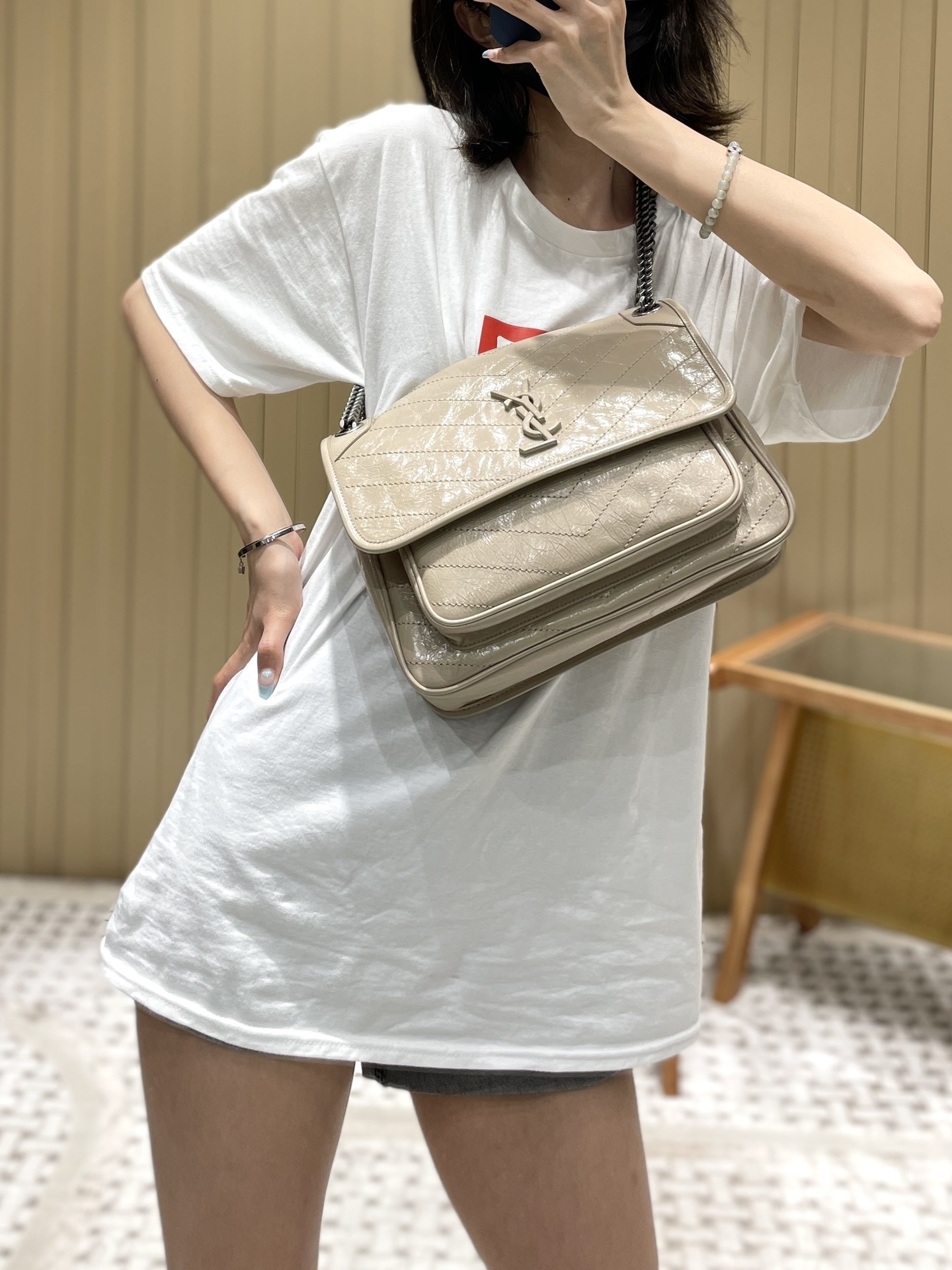 YSL Niki 28CM 邮差包 633158奶茶色