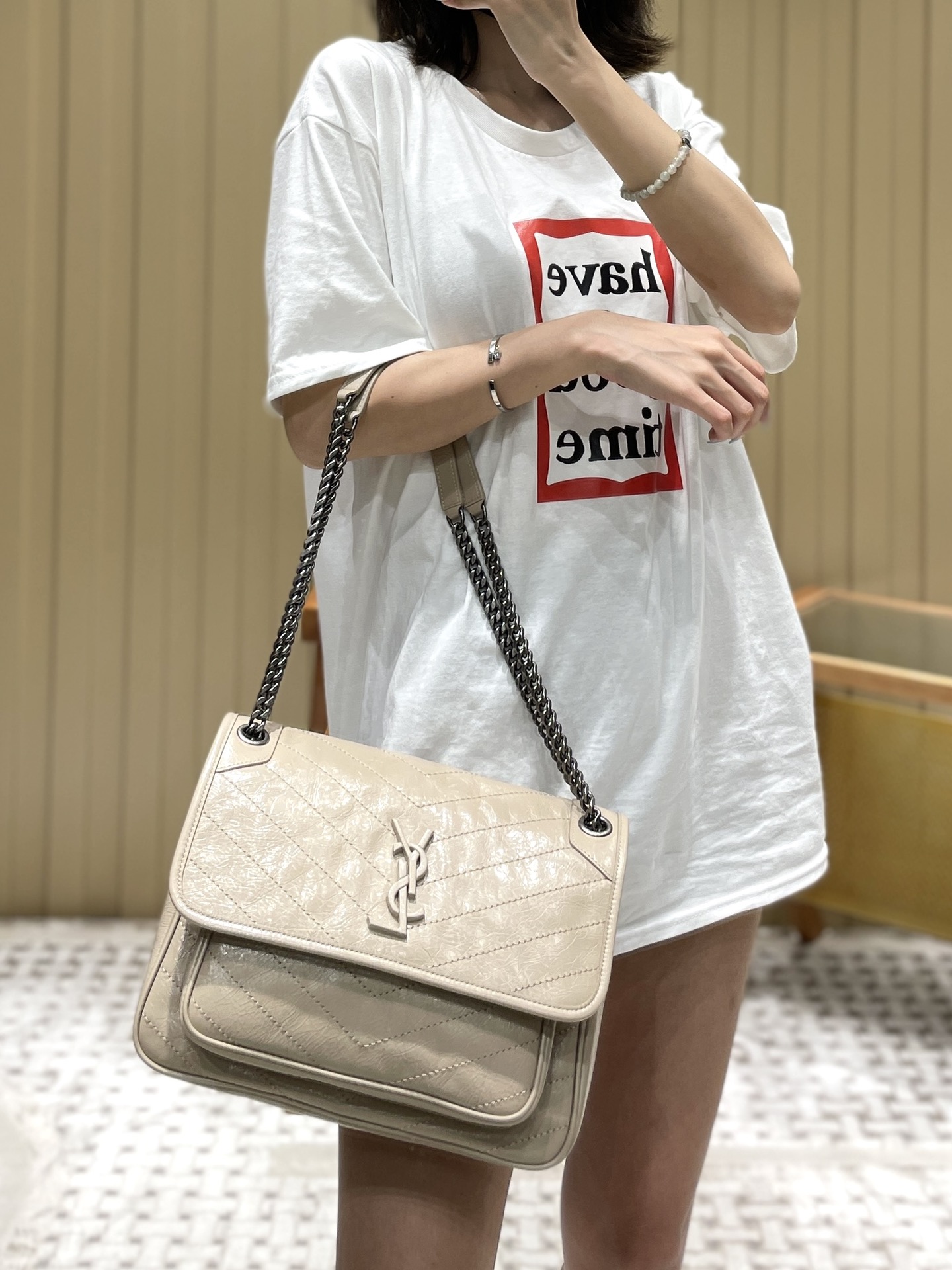 YSL Niki 28CM 邮差包 633158奶茶色