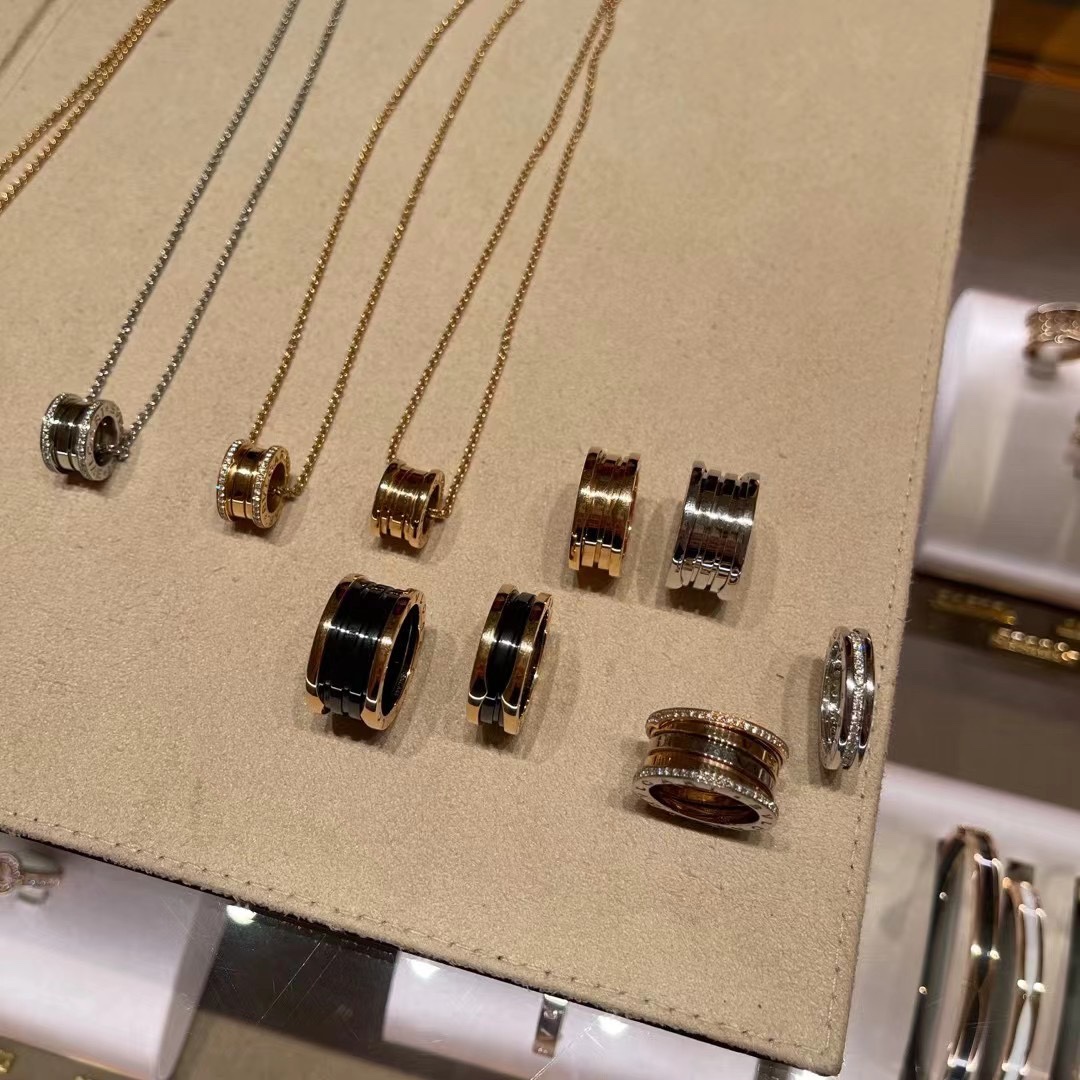 Bvlgari necklace