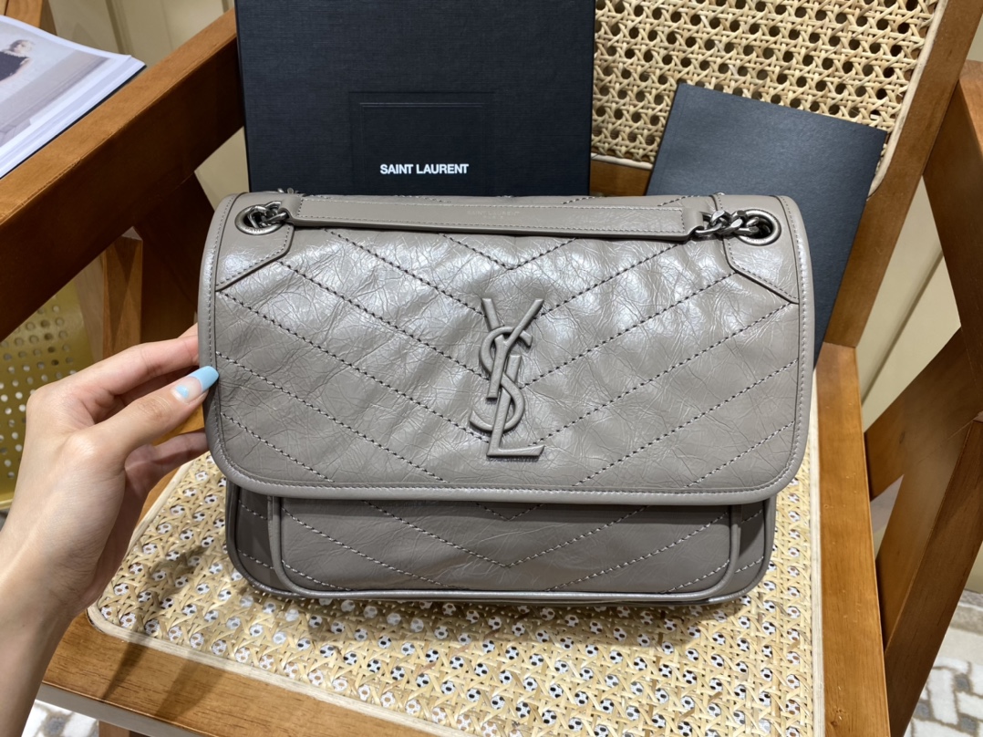 YSL Niki 28CM 邮差包 633158浅灰色