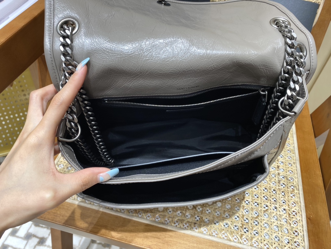 YSL Niki 28CM 邮差包 633158浅灰色