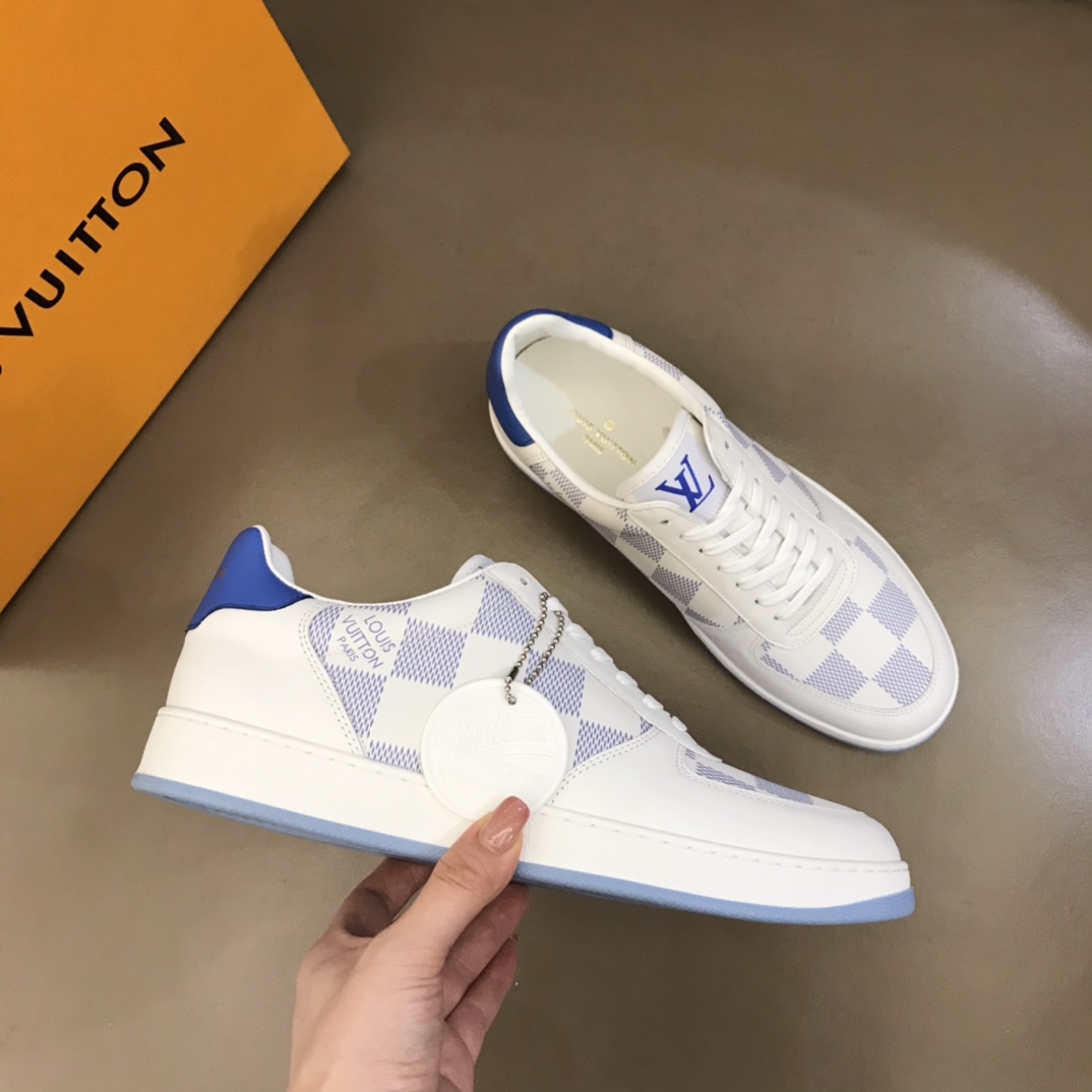 LV/路易威登   用棋盘格印花头层牛皮制作男士经典休闲运动鞋