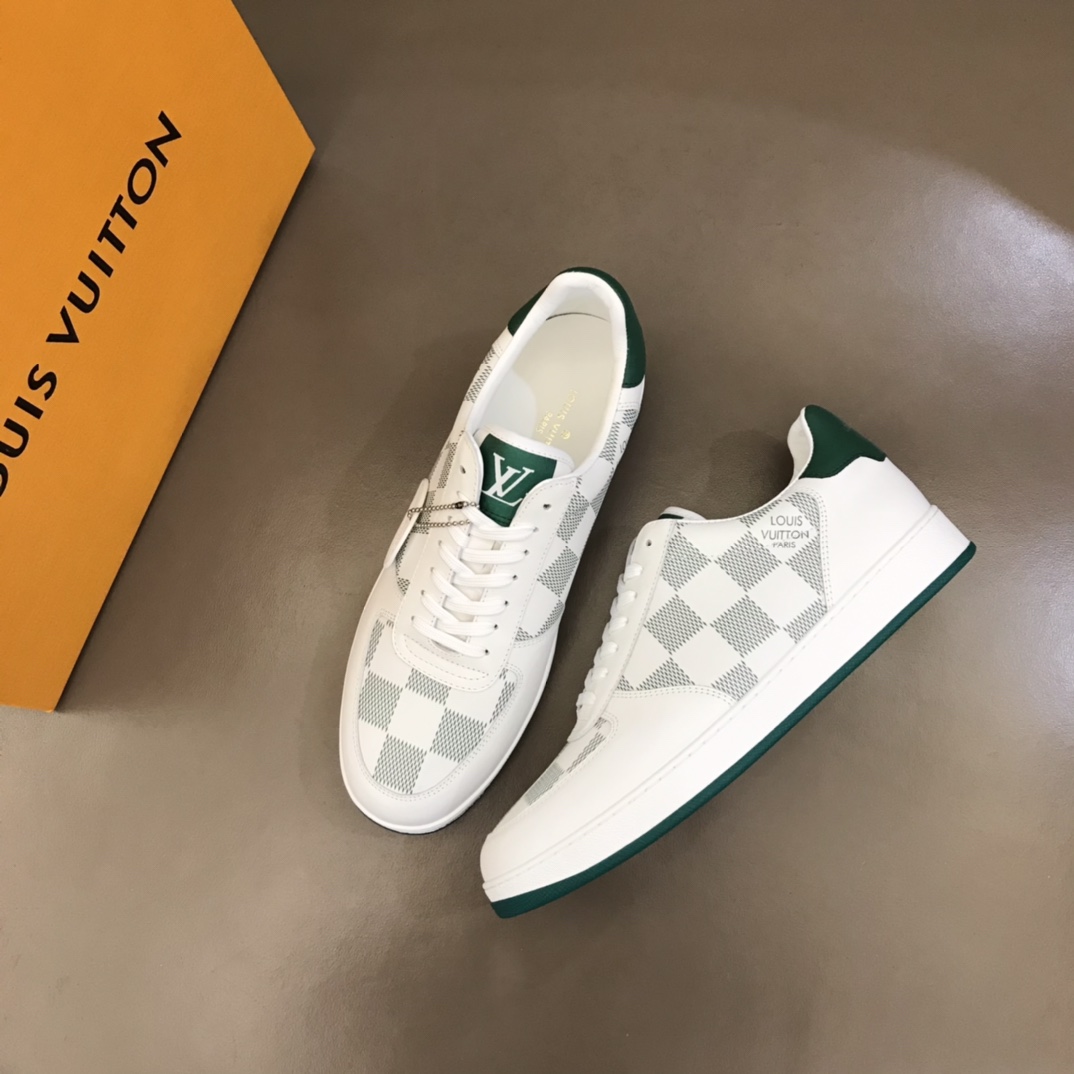 LV/路易威登   用棋盘格印花头层牛皮制作男士经典休闲运动鞋