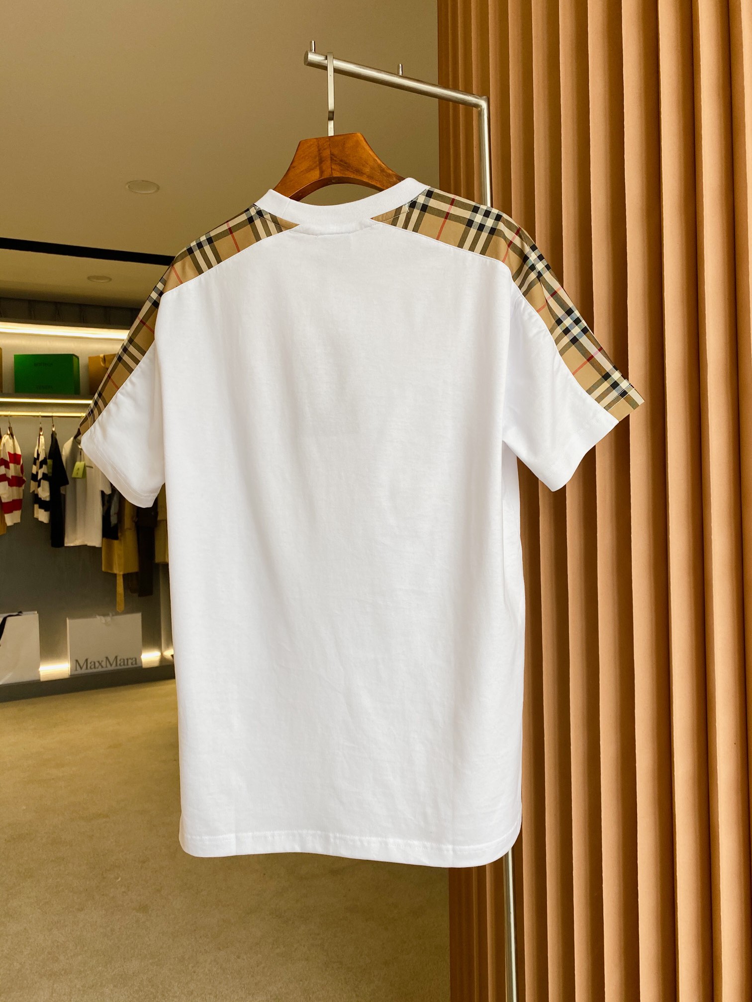 Burberry BBR 巴宝莉 侧边格纹拼接棉质宽松短袖T 恤衫