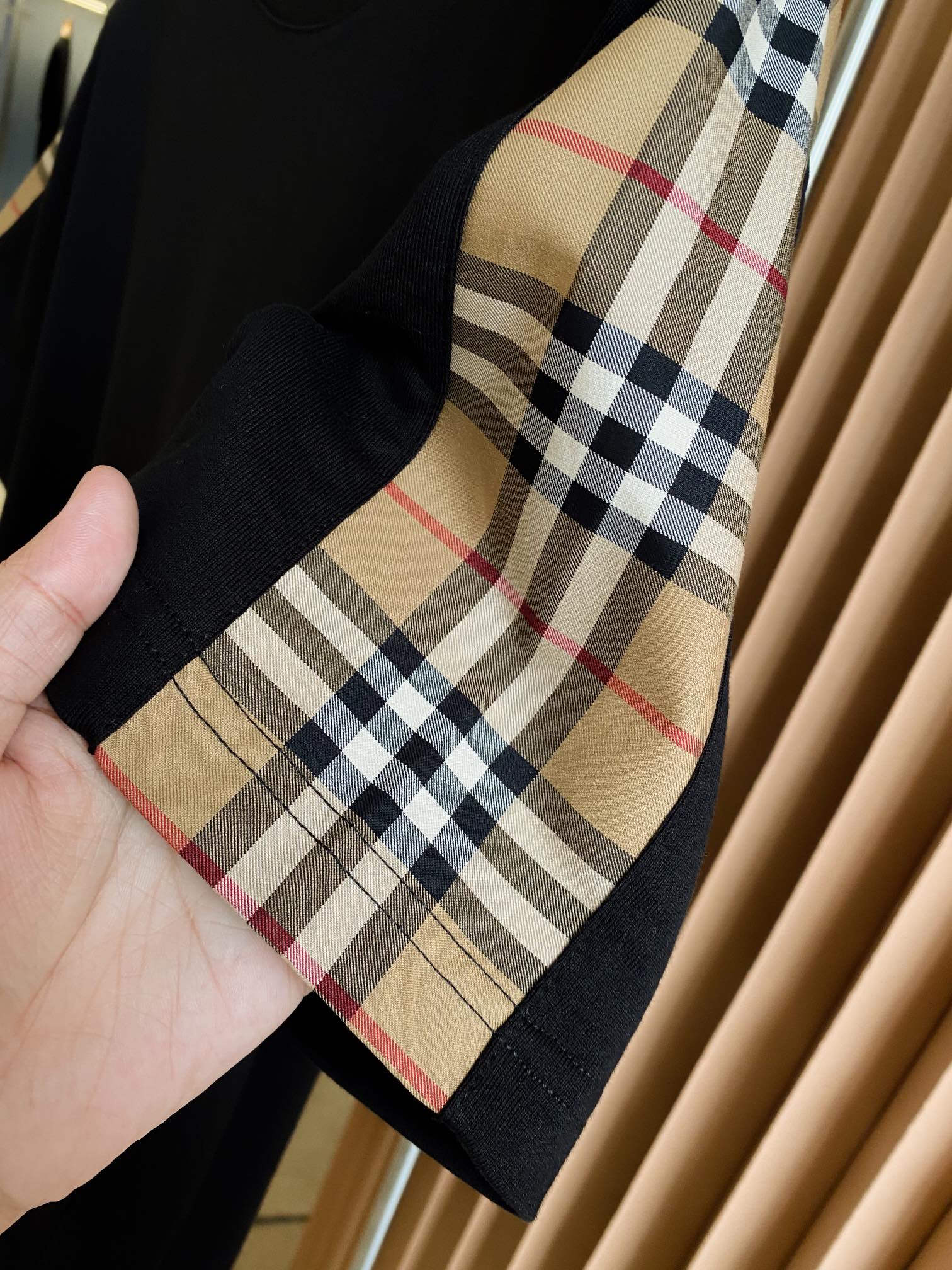 Burberry BBR 巴宝莉 侧边格纹拼接棉质宽松短袖T 恤衫