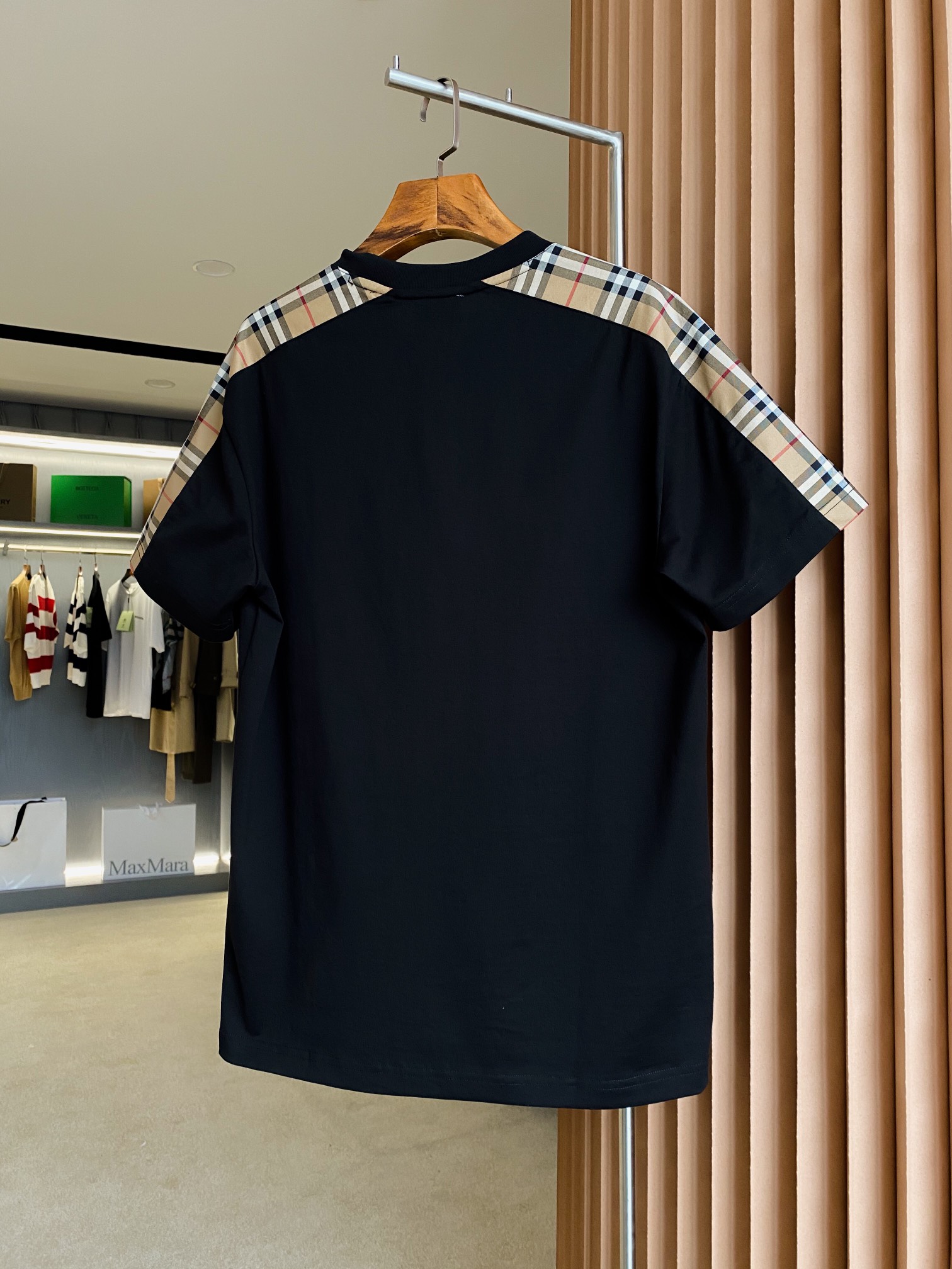 Burberry BBR 巴宝莉 侧边格纹拼接棉质宽松短袖T 恤衫