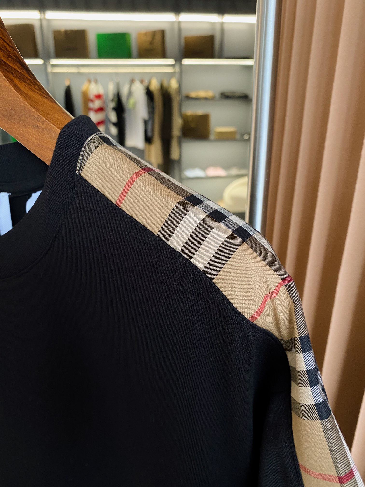 Burberry BBR 巴宝莉 侧边格纹拼接棉质宽松短袖T 恤衫