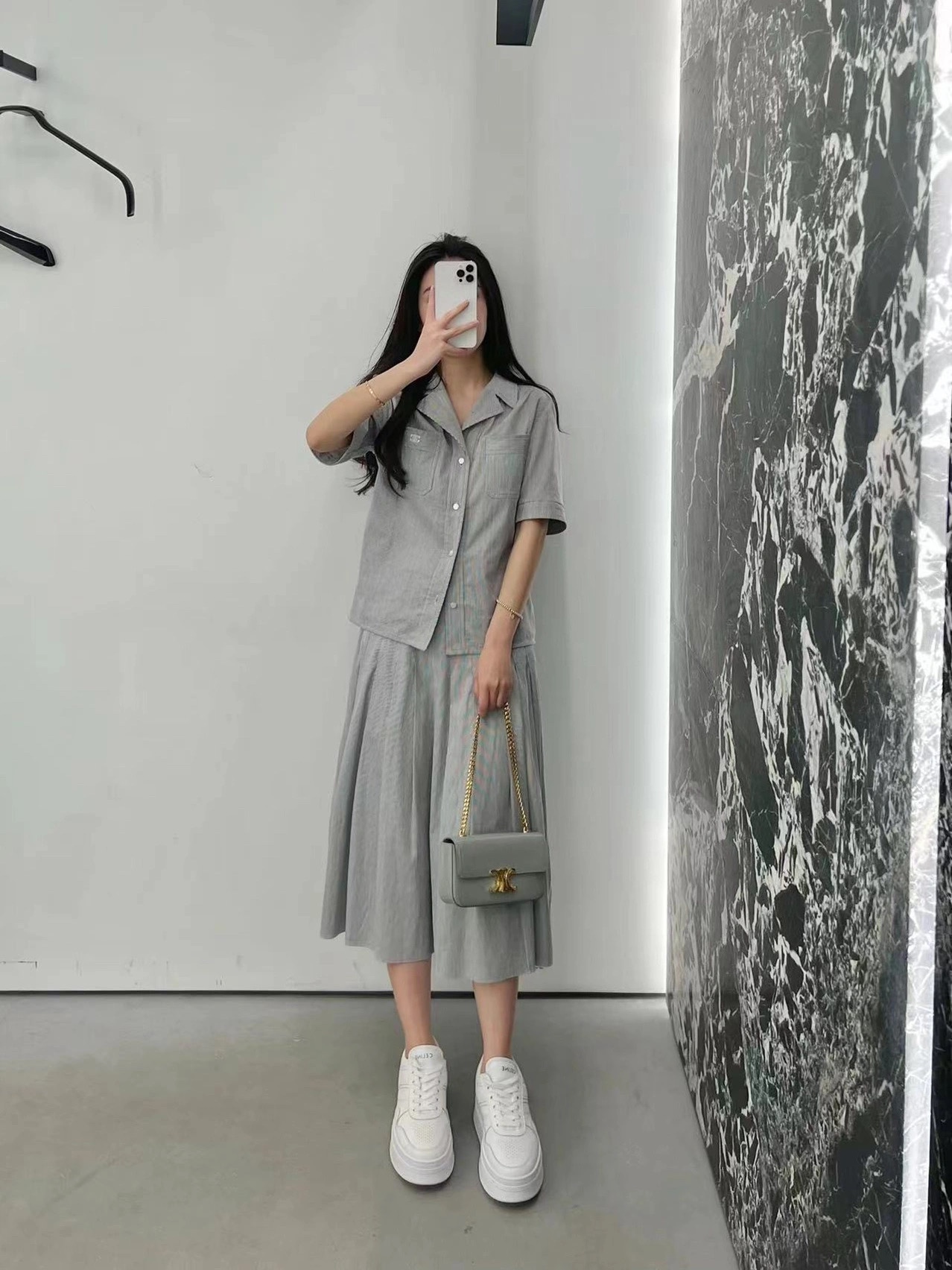 CELINE CHAIN SHOULDER 20.5CM BAG 197993灰色/金扣