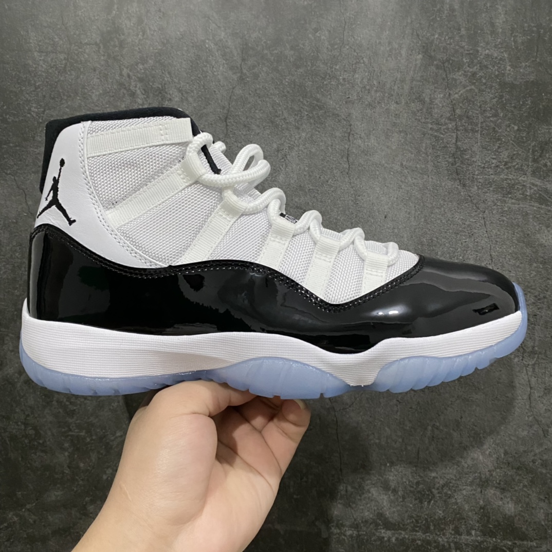 外贸纯原版AJ11黑白康扣高帮 全新版本 大厂出货 漆皮皮料 清洁度 鞋型 刺绣都没得挑 主要价格也很合理,可以卖高价的版本! 尺码:40-47.5 十几个配色陆续上新-选品中心
