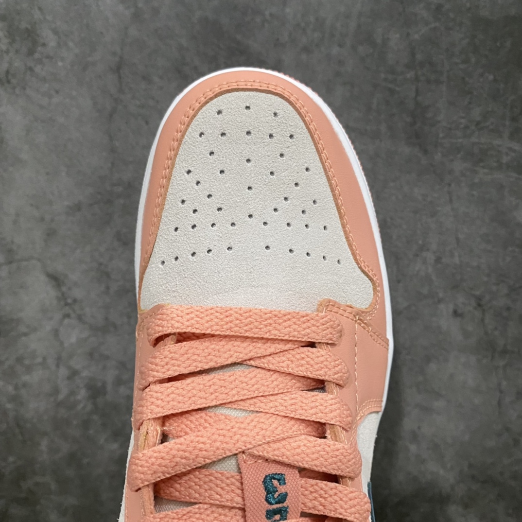 图片[5]-GC(dt)纯原版本 Air Jordan AJ1 Low 低帮 粉蓝 DC0774-800 市面唯一纯原级别 完美零毛边处理 原厂内置全掌气垫 价格定位良心 几十个配色陆续出 平台专用代工流水线出品 一眼公司既视感 拿到手的一瞬间就与众不同 碾压市面所有版本 认准细节 全部原鞋开发 每一个配色都会采购原鞋确认细节 打破市面看图做货无好货之说 细节精确 所有配色原数据档案开发！ 尺码：35.5 36 37.5 38 38.5 39 40-选品中心