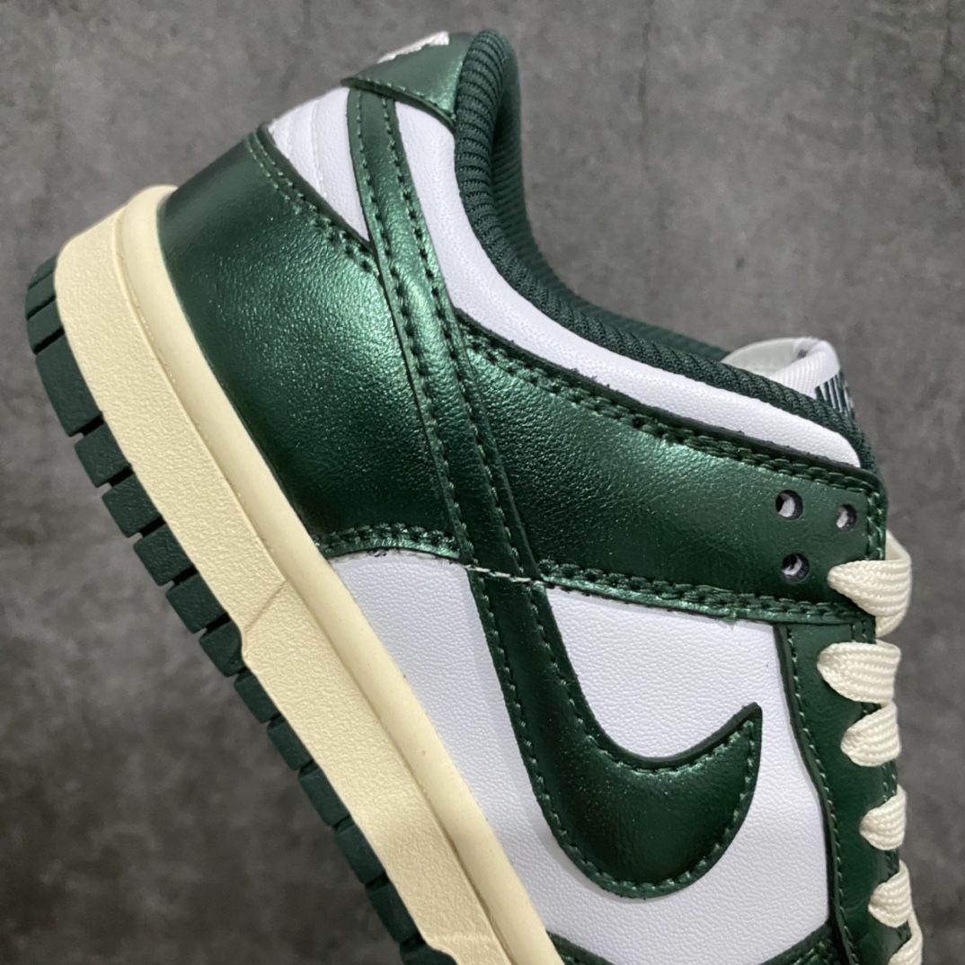 图片[7]-L版纯原Dunk Low \”Vintage Green\” 白绿做旧 DQ8580-100 大厂出品 极力推荐👏原装头层材料 独家版型蒸餾加工帶來的是更好的视觉和脚感体验大厂纯原品质出货 清洁度 电绣工艺 皮料切割干净无任何毛边 细节完美 尺码：36 36.5 37.5 38 38.5 39 40 40.5 41 42 42.5 43 44 45 46-选品中心