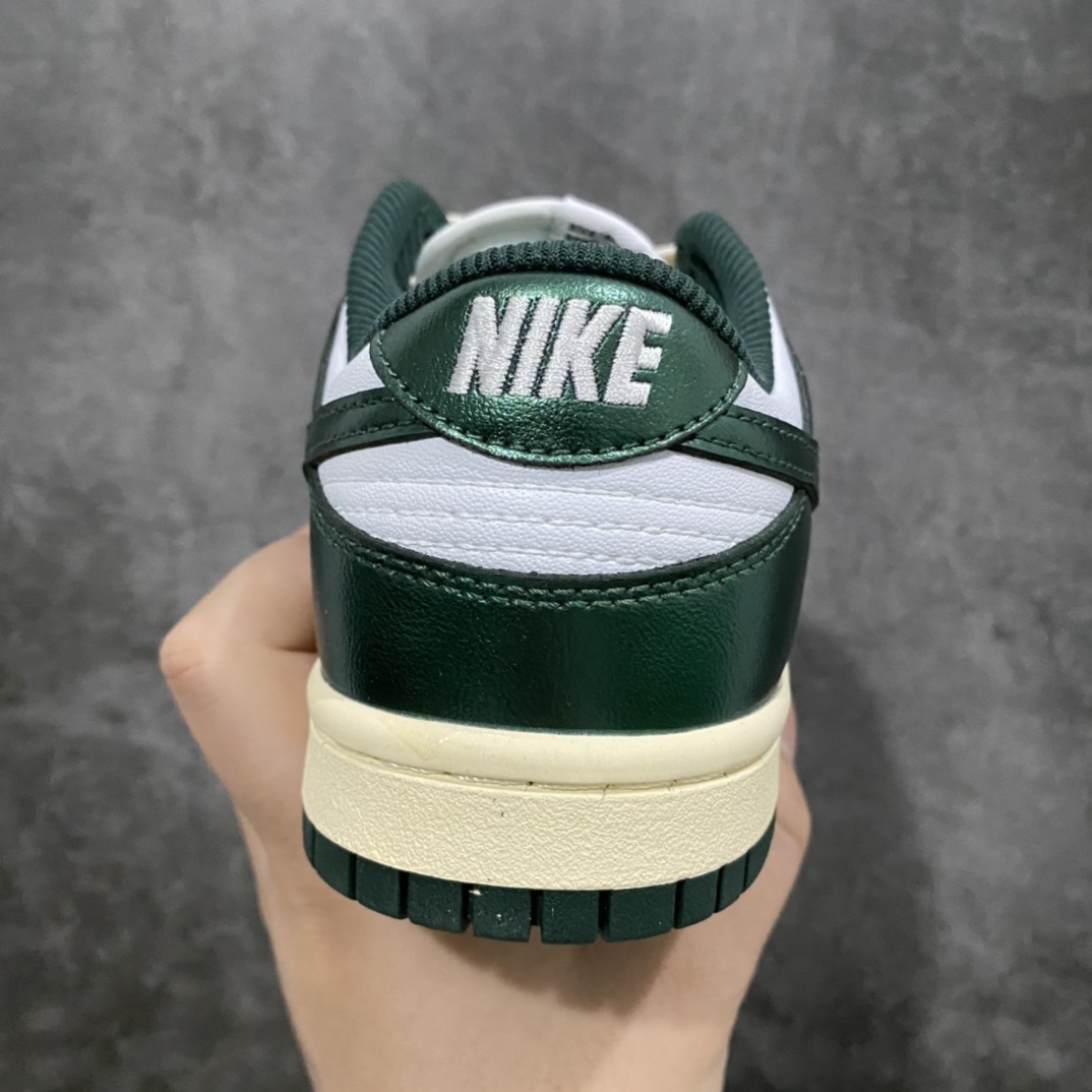 图片[3]-L版纯原Dunk Low \”Vintage Green\” 白绿做旧 DQ8580-100 大厂出品 极力推荐👏原装头层材料 独家版型蒸餾加工帶來的是更好的视觉和脚感体验大厂纯原品质出货 清洁度 电绣工艺 皮料切割干净无任何毛边 细节完美 尺码：36 36.5 37.5 38 38.5 39 40 40.5 41 42 42.5 43 44 45 46-选品中心