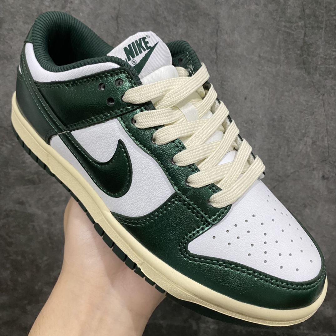 图片[4]-L版纯原Dunk Low \”Vintage Green\” 白绿做旧 DQ8580-100 大厂出品 极力推荐👏原装头层材料 独家版型蒸餾加工帶來的是更好的视觉和脚感体验大厂纯原品质出货 清洁度 电绣工艺 皮料切割干净无任何毛边 细节完美 尺码：36 36.5 37.5 38 38.5 39 40 40.5 41 42 42.5 43 44 45 46-选品中心