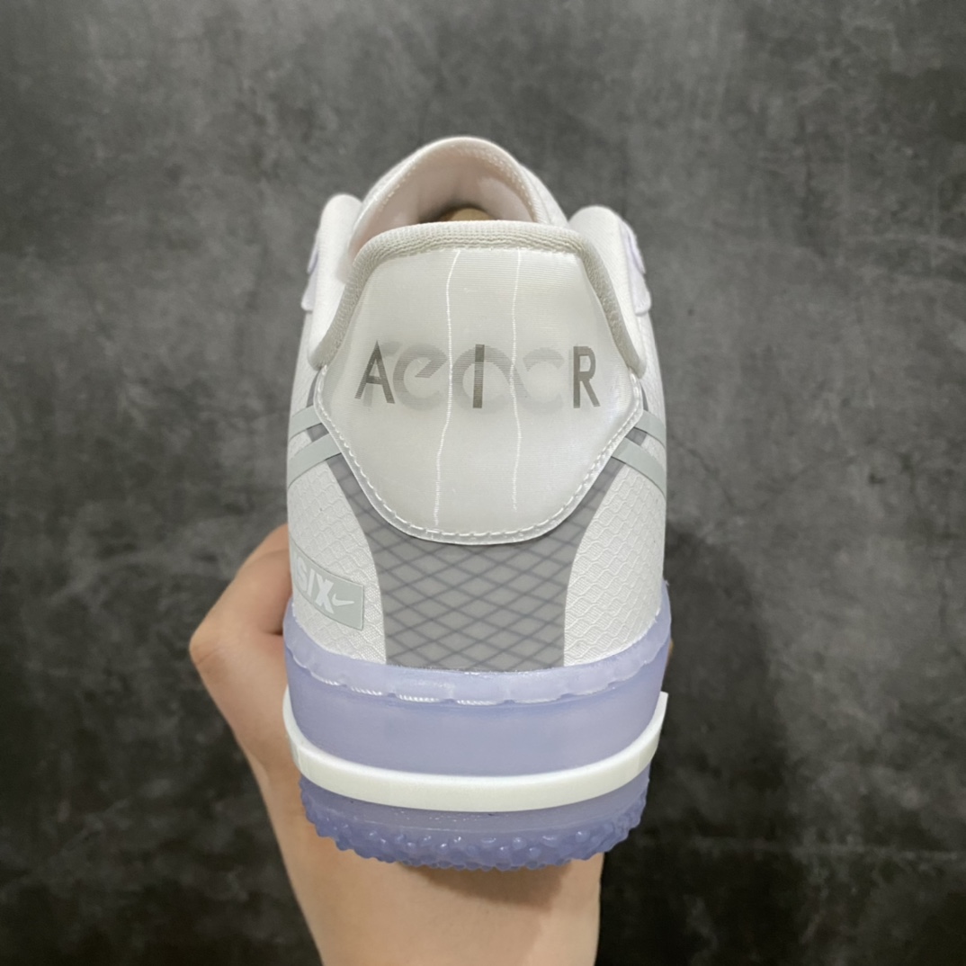 图片[4]-渠道纯原 NK Air Force 1 React QS Light Bone 空军一号解构冰蓝冰块🧊 CQ8879-100 目前大几率过验 原厂大底唯一正确卡色 韩国进口网纱 React缓震鞋垫 裸眼3D织唛标后跟标工艺 全鞋电脑针车 工整有序 原厂港宝加持完美还原灵魂版型 原盒原配从里到外百分百还原 白色鞋身搭配浅蓝色水晶底 内置react鞋垫 取消了sole气垫 鞋面采用尼龙材质和绒面革材质拼接打造 侧身Swoosh logo极具OW风格 整体样式简洁高级 全鞋线条3M反光显著 尺码：36 36.5 37.5 38 38.5 39 40 40.5 41 42 42.5 43 44 44.5 45-选品中心