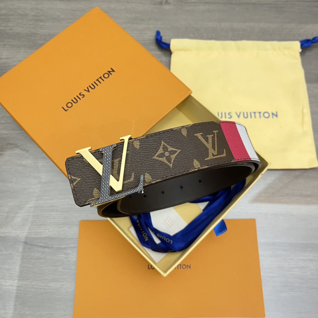 J0  Louis vuitton 路易威登 LV   皮带腰带：单面使用专柜质量、百分百头层牛皮、24k纯钢扣、送人自用首选、保证真皮 包装：请认准图片专柜包装、送打孔器 全套包装 宽度：4.0cm 长度：国标cm-cm 不可以自行裁剪长度