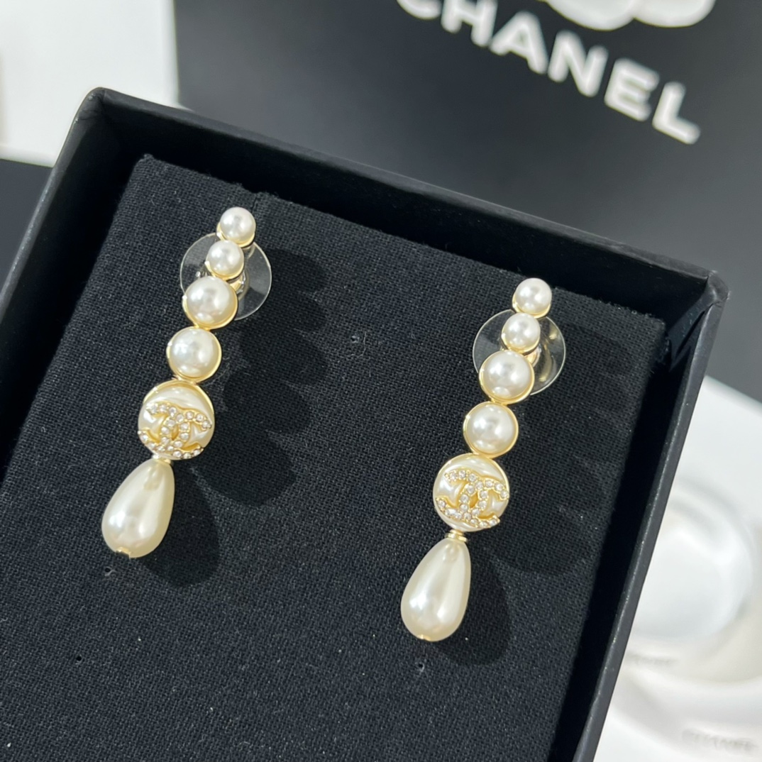 新款☑️CHANEL香奈儿双c珍珠耳钉耳环