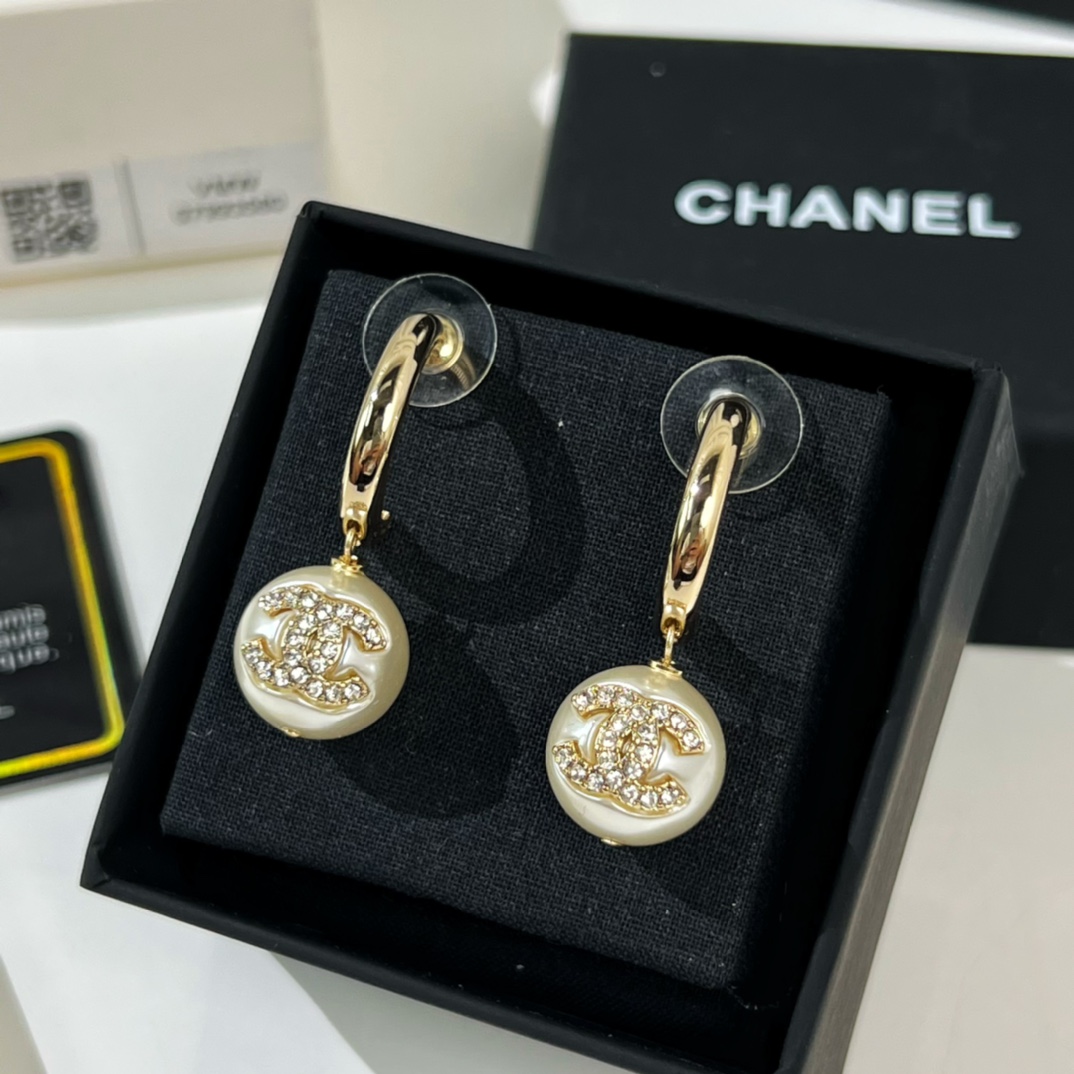 新款☑️CHANEL香奈儿双c珍珠耳钉耳环