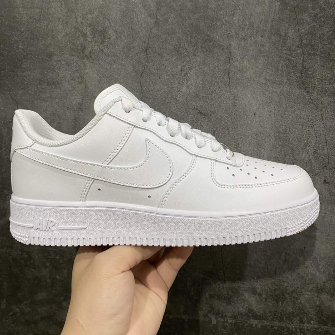 顶级版Air Force 1 Low AF1空军纯白低帮 全市场200元以下,目前你能找到的最优的一个版本没有之一,头层皮料 完美鞋型 钩子裁边清洁度无敌!针车走线图片放大看相当整齐,鞋带口冲孔与鞋头冲孔非常圆润干净 无任何毛边,正确做旧鞋带金属铁片,中底走线 鞋垫刷胶 大底含气垫都是基本操作!独家有货,全码可接! 尺码:35.5-46含半码-选品中心
