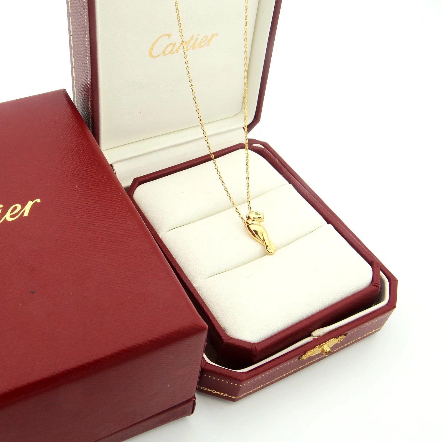 Cartier Cartier 卡地亚豹子项链 贵族范儿、奢华满钻抚媚豹子亚金电镀18k金工艺 搭配祖母绿豹眼项链