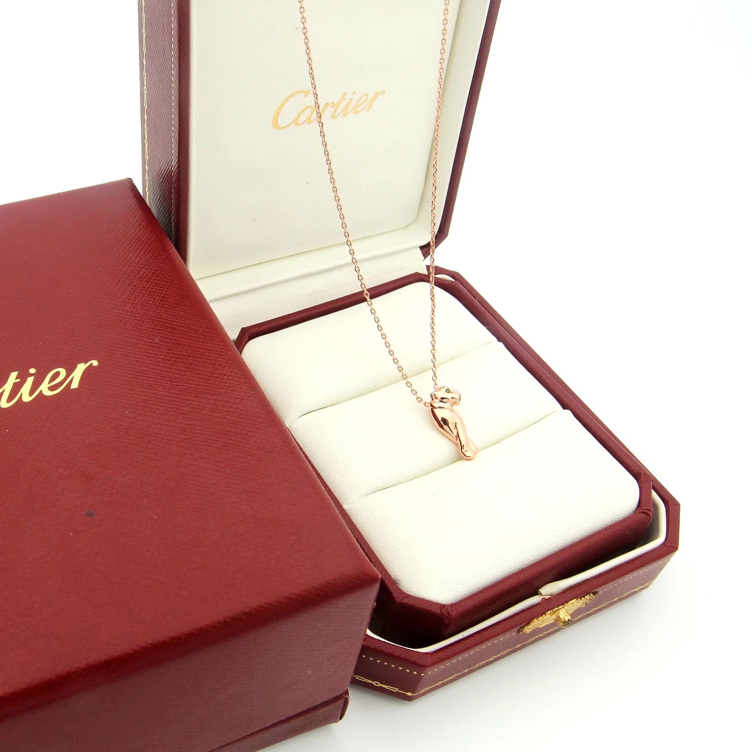 Cartier Cartier 卡地亚豹子项链 贵族范儿、奢华满钻抚媚豹子亚金电镀18k金工艺 搭配祖母绿豹眼项链