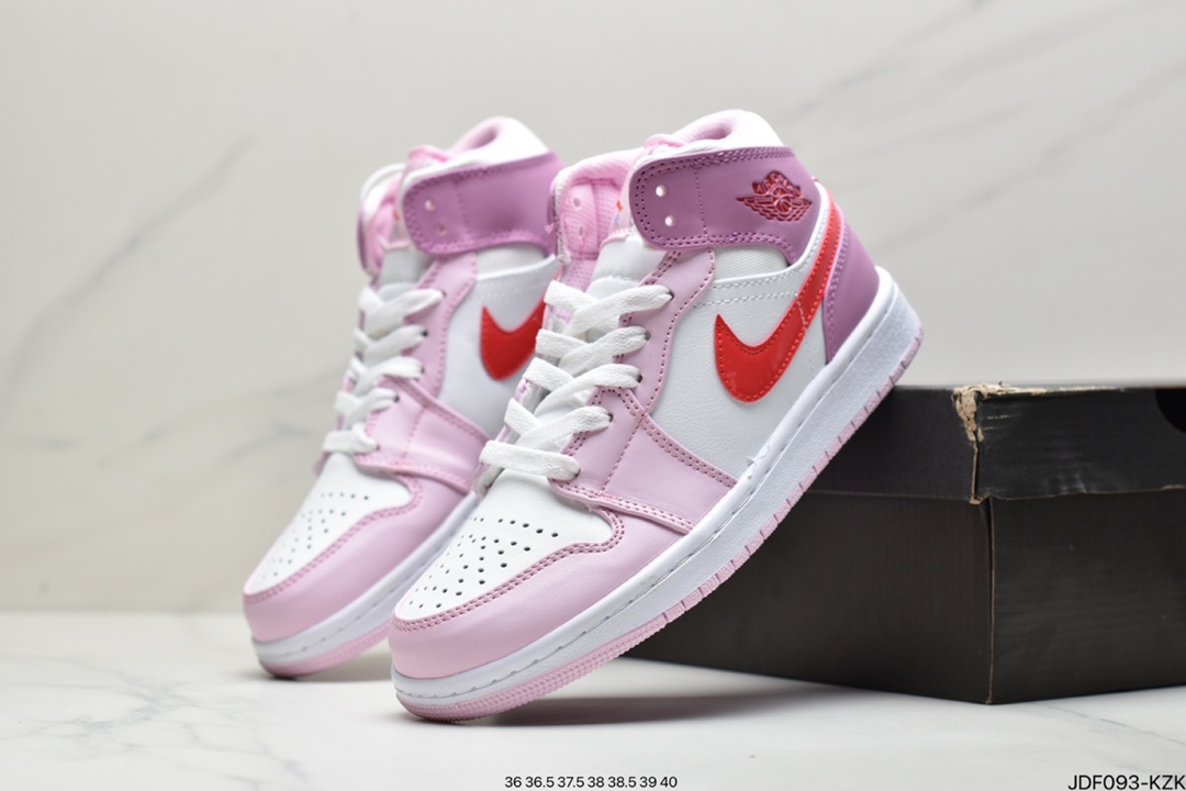 125 Air Jordan 1 Mid AJ1乔1白粉 DR0174-500