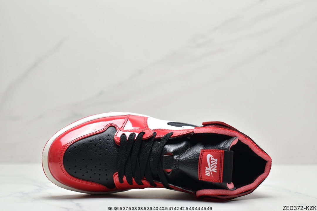 260 Air Jordan 1 Zoom CMFT 视觉效果亮眼的同时极具质感CT0979