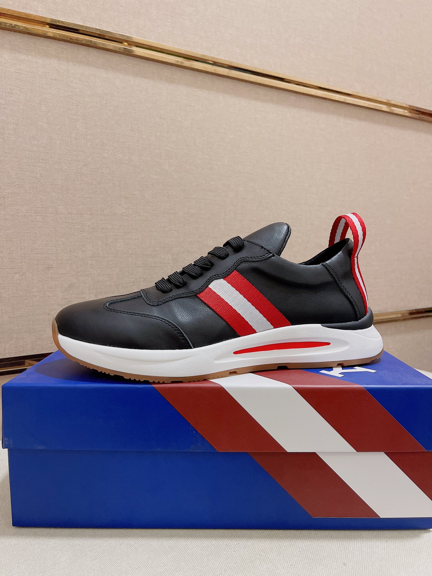 I5   Bally   巴利官网 👊🏻🇮🇹鞋面: 进口头层牛皮 内里:进口羊皮内里，。独家原版复刻，原版大底开模 🇩🇪 🚶🏻🚶🏻高端定制专柜复刻📯经得起时间的验证🔍️🔲 欢迎对比质量