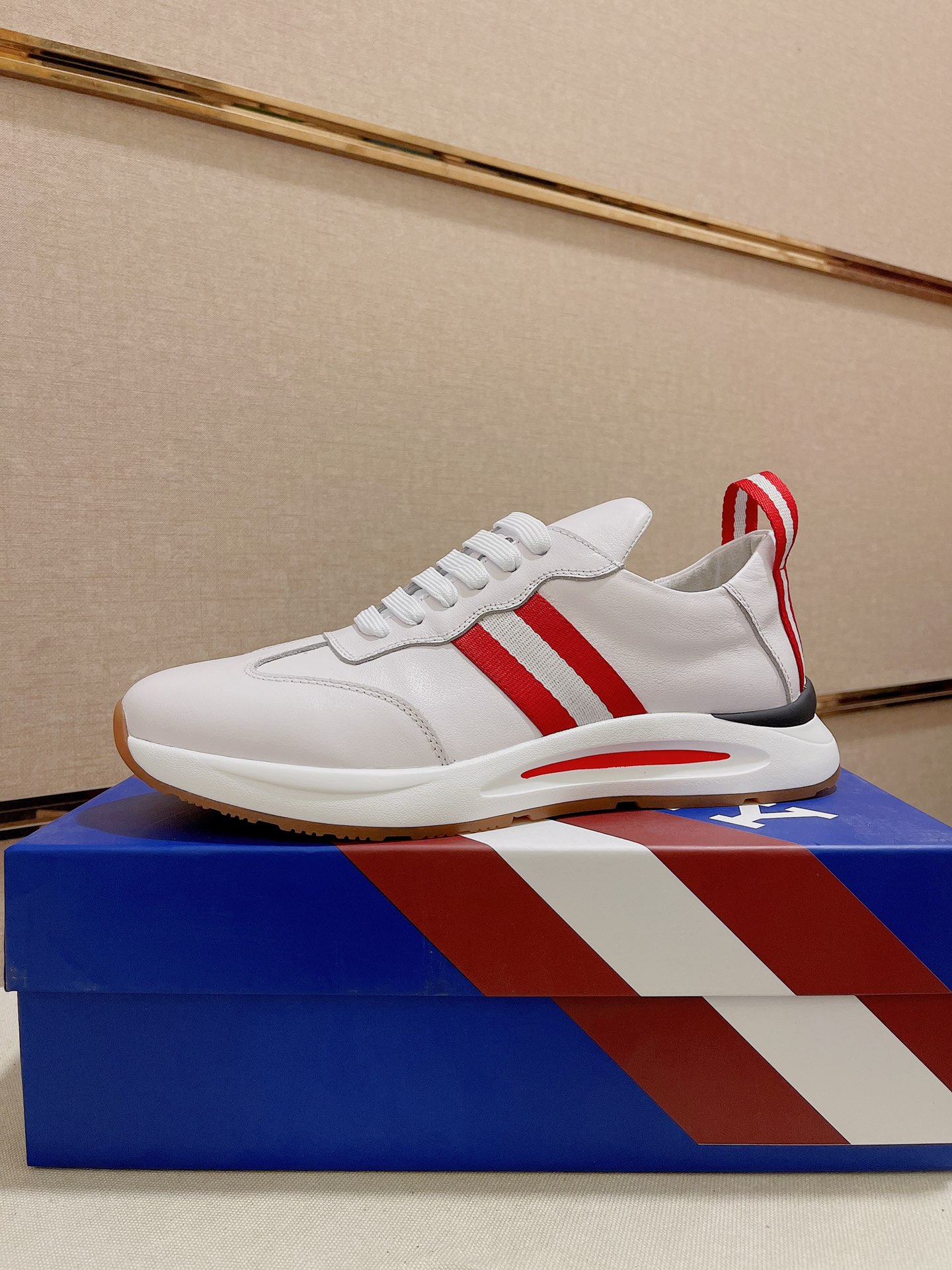 I5   Bally   巴利官网 👊🏻🇮🇹鞋面: 进口头层牛皮 内里:进口羊皮内里，。独家原版复刻，原版大底开模 🇩🇪 🚶🏻🚶🏻高端定制专柜复刻📯经得起时间的验证🔍️🔲 欢迎对比质量